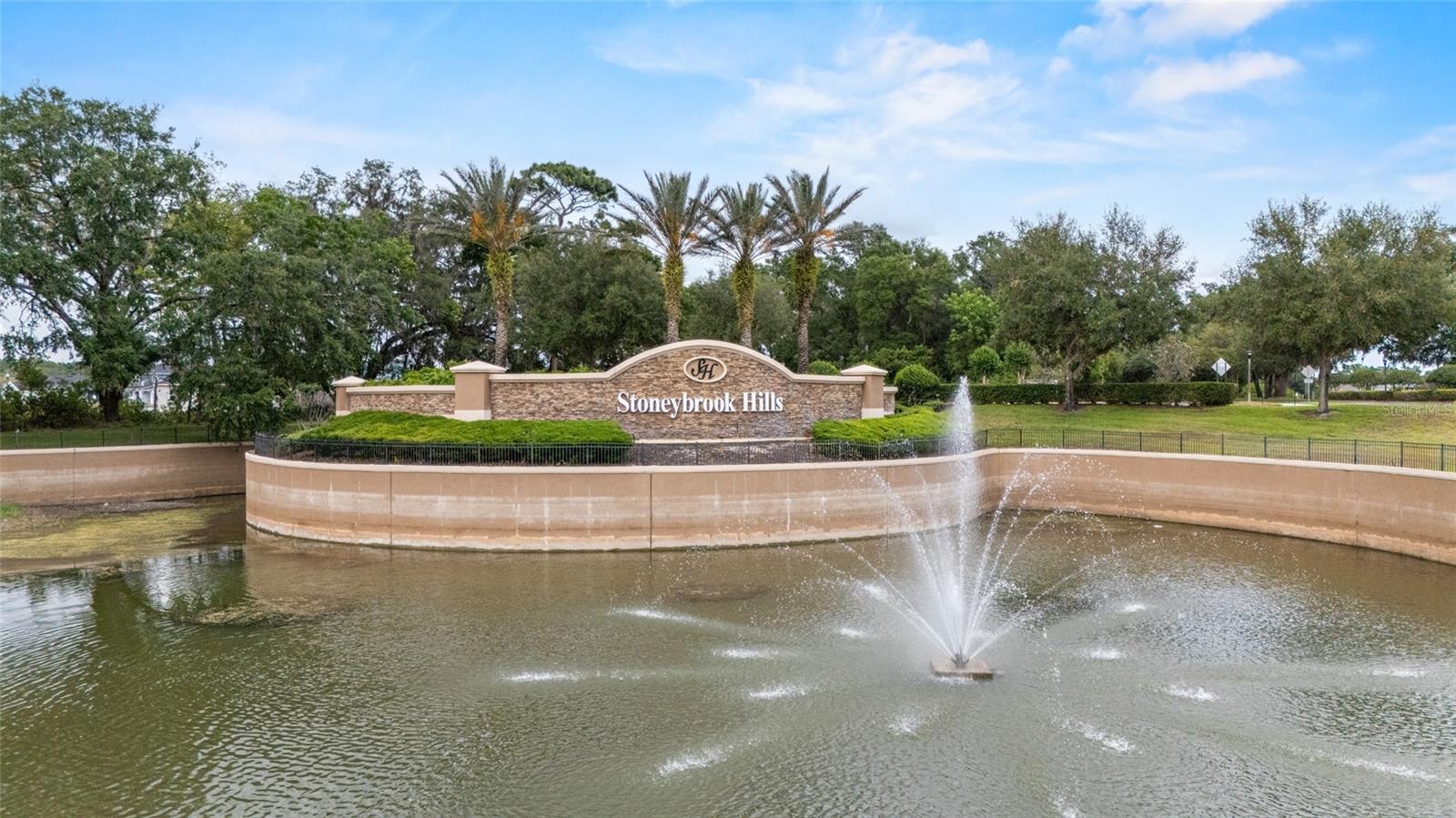 MOUNT DORA, Florida, 32757, United States, 4 Bedrooms Bedrooms, ,4 BathroomsBathrooms,Residential,For Sale,1978918