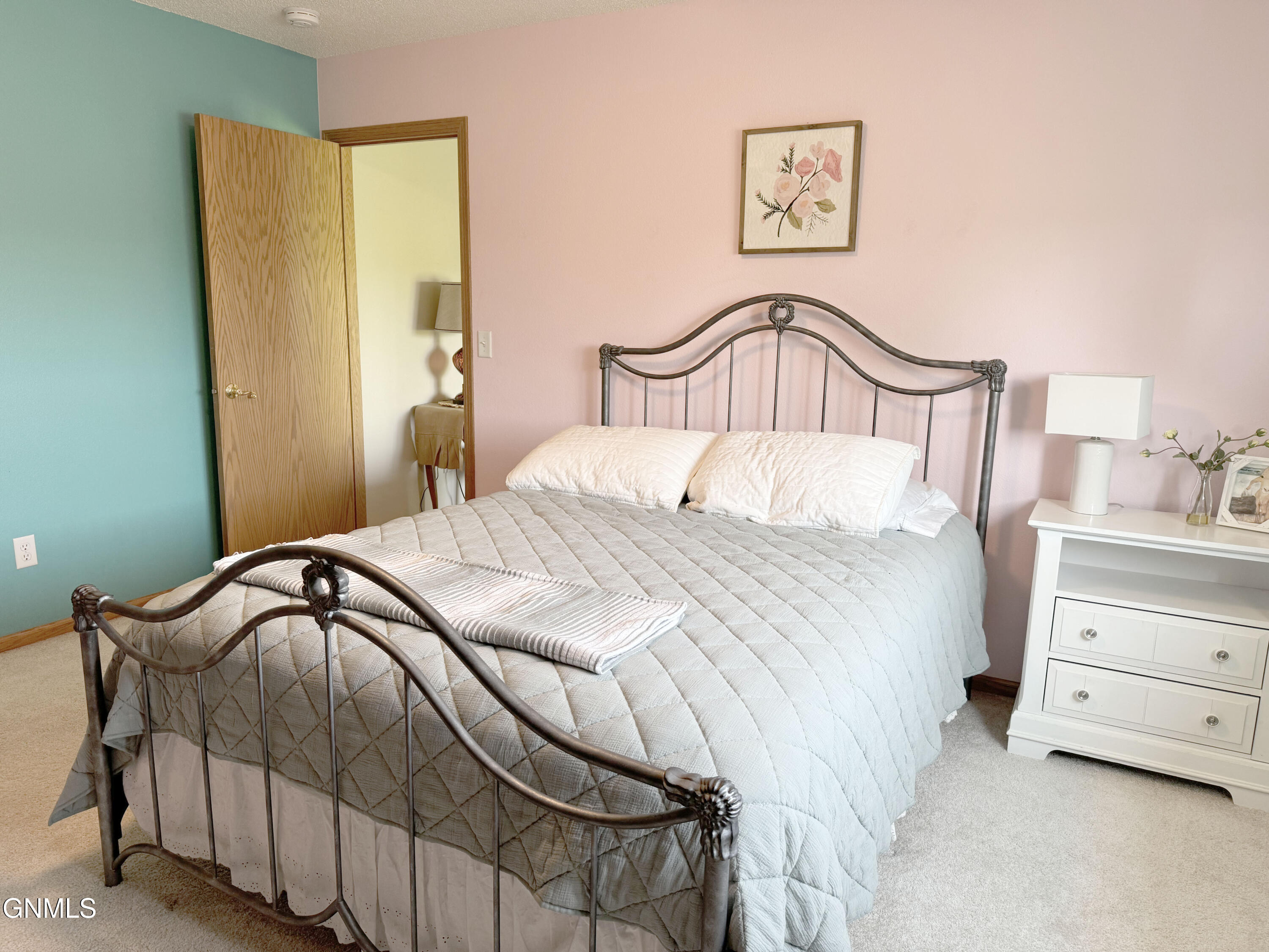 Bismarck, North Dakota, 58503, United States, 5 Bedrooms Bedrooms, ,2 BathroomsBathrooms,Residential,For Sale,2001566