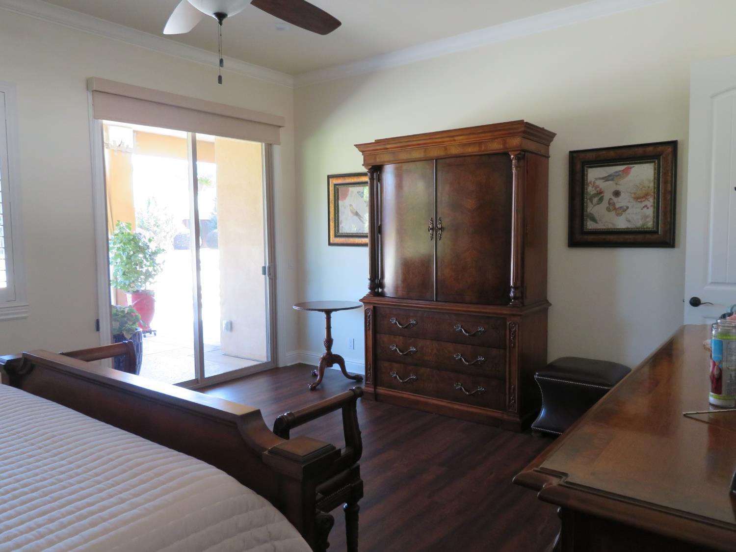 Oakdale, California, 95361, United States, 3 Bedrooms Bedrooms, ,4 BathroomsBathrooms,Residential,For Sale,1905843