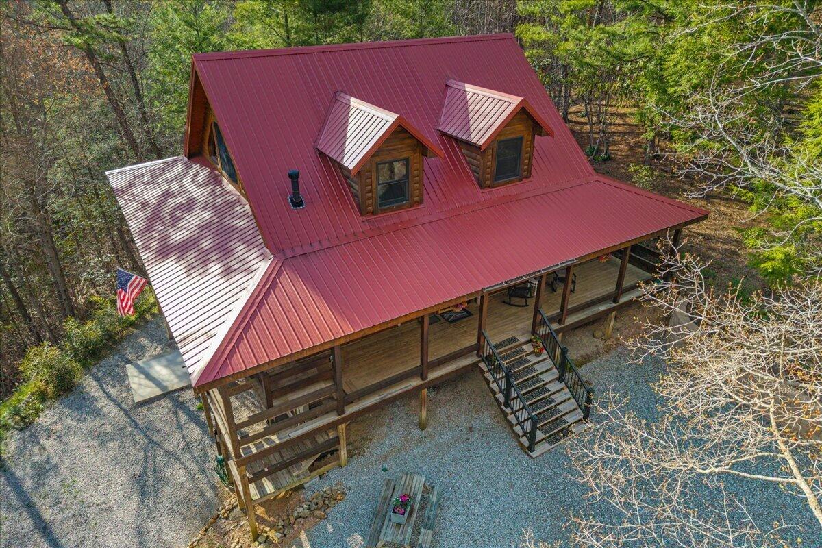 Tellico Plains, Tennessee, 37385, United States, 3 Bedrooms Bedrooms, ,3 BathroomsBathrooms,Residential,For Sale,2034978