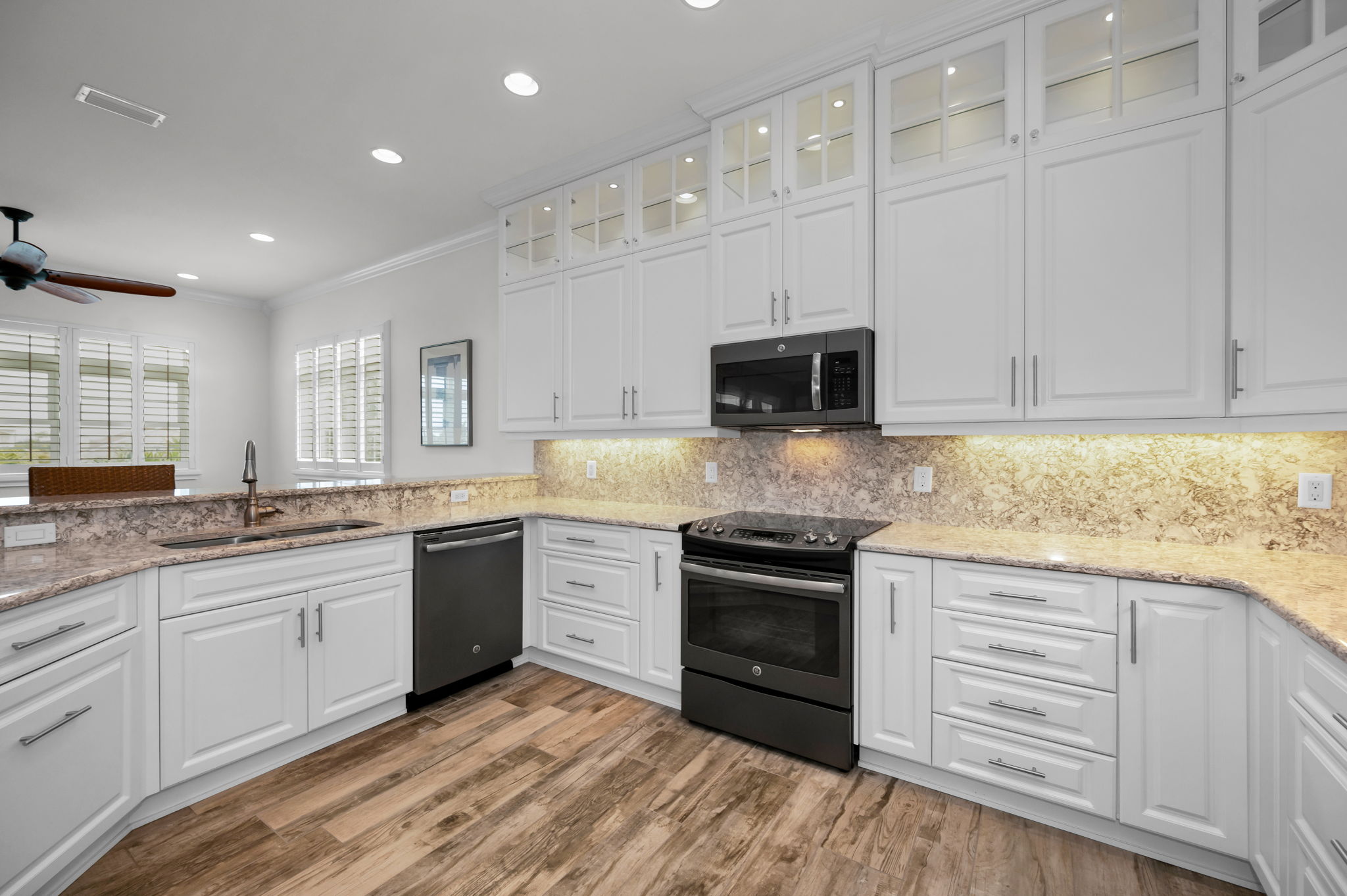 Treasure Island, Florida, 33706, United States, 3 Bedrooms Bedrooms, ,3 BathroomsBathrooms,Residential,For Sale,1974572