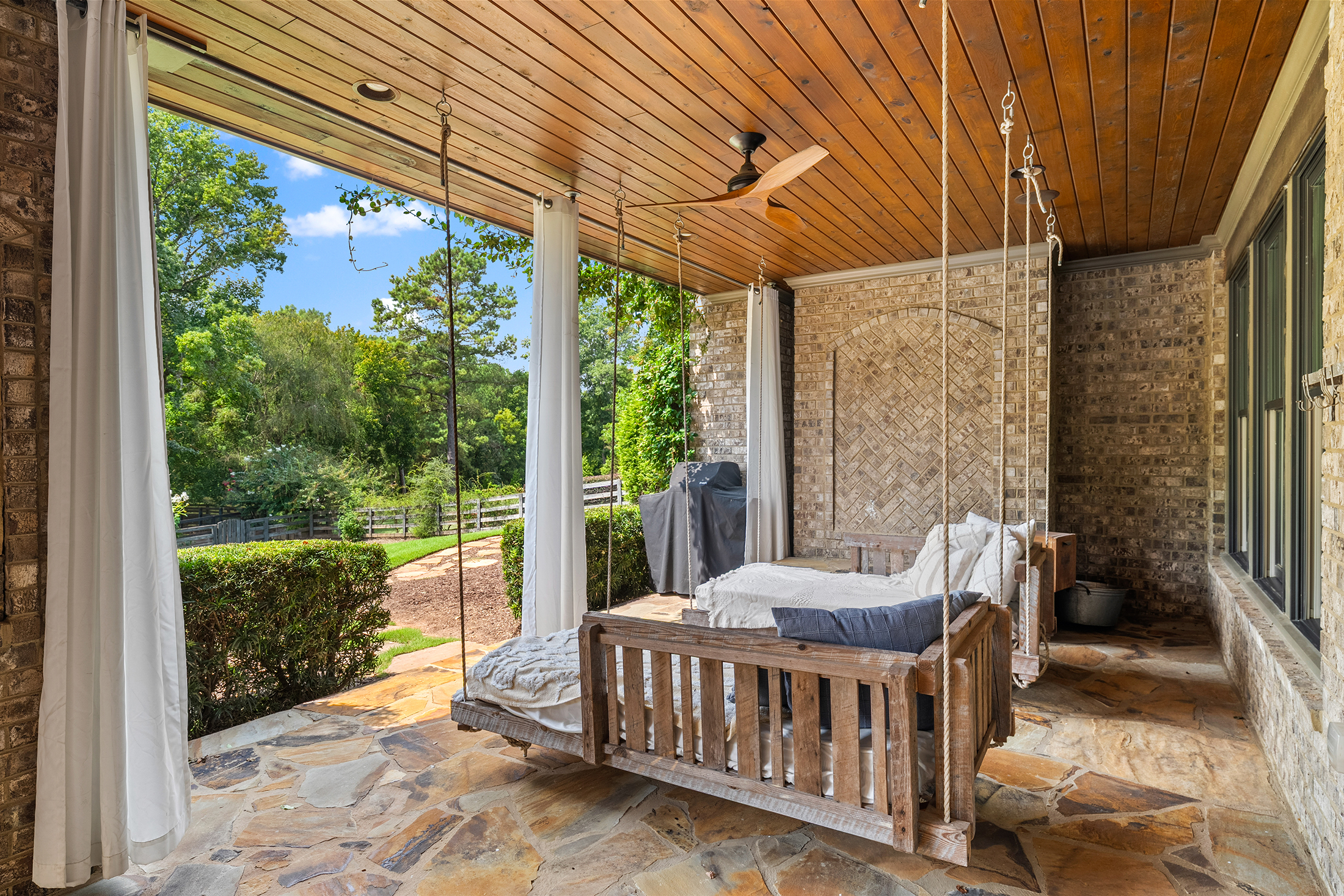  Magnificent European-Style Country Oasis - 物件實景