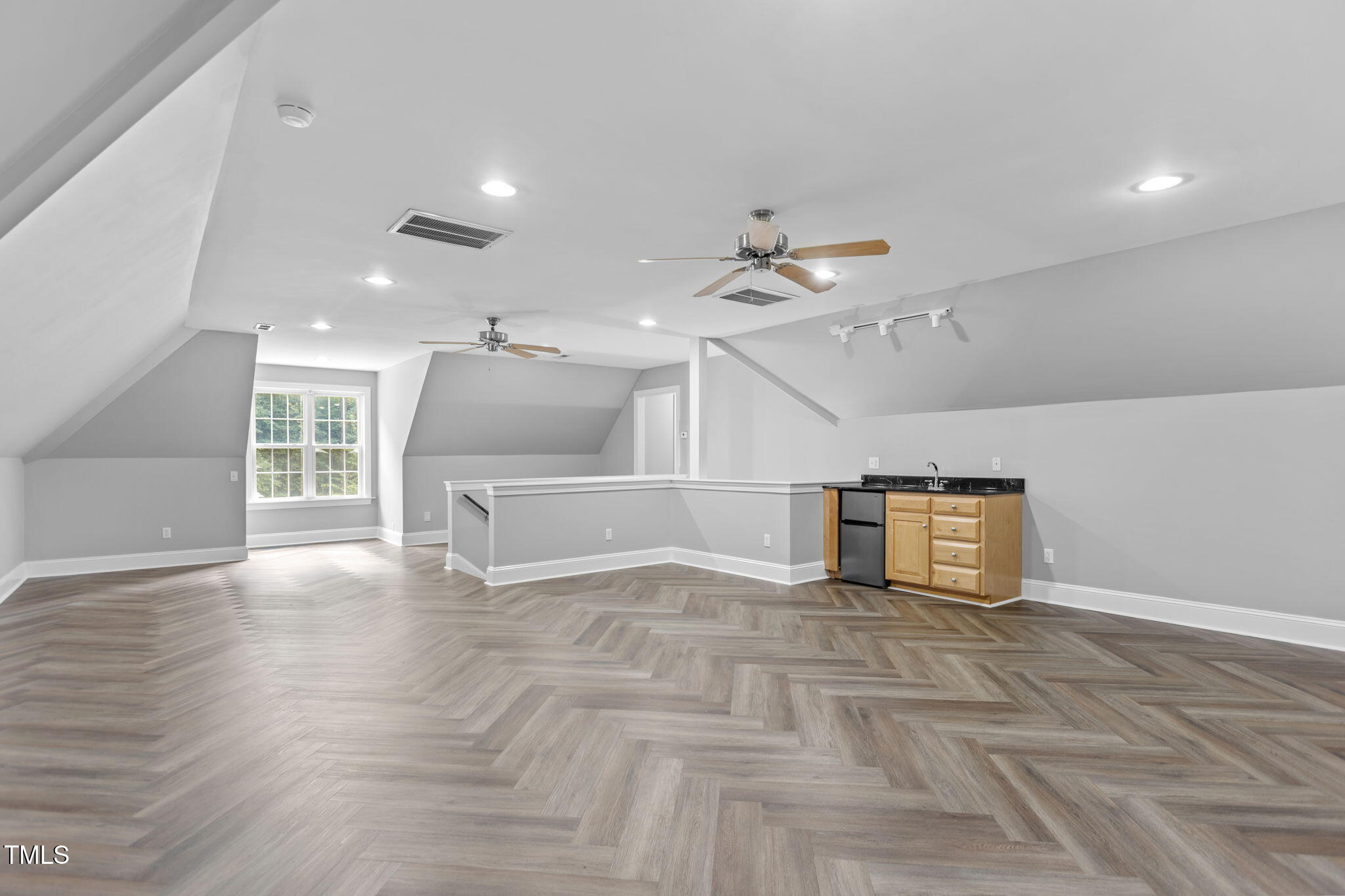Smithfield, North Carolina, 27577, United States, 3 Bedrooms Bedrooms, ,4 BathroomsBathrooms,Residential,For Sale,1933670
