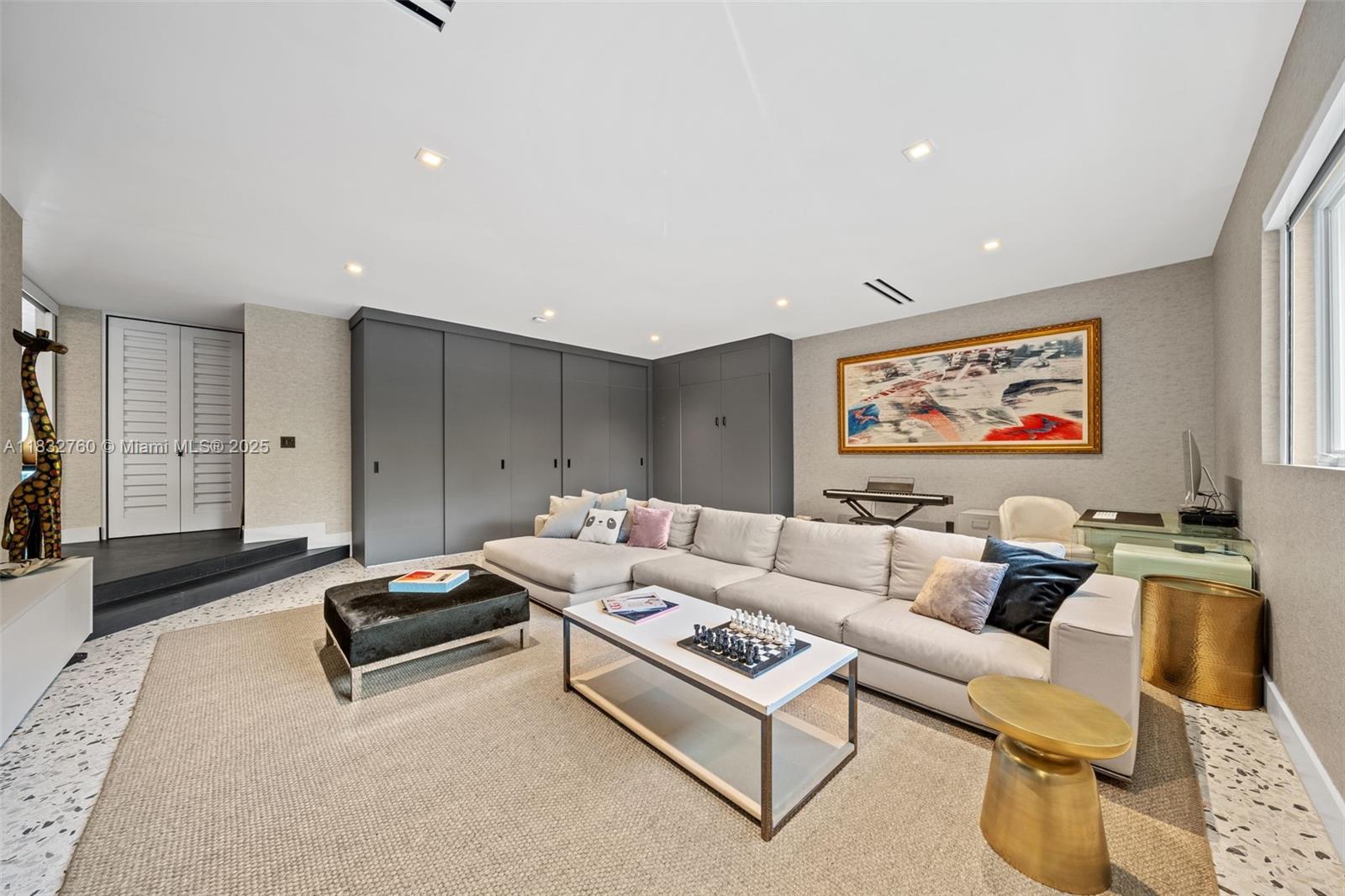 Miami, Florida, 33137, United States, 4 Bedrooms Bedrooms, ,5 BathroomsBathrooms,Residential,For Sale,1883564