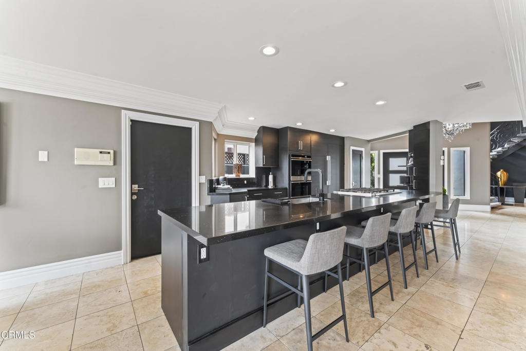 Ventura, California, 93001, United States, 5 Bedrooms Bedrooms, ,3 BathroomsBathrooms,Residential,For Sale,1839007
