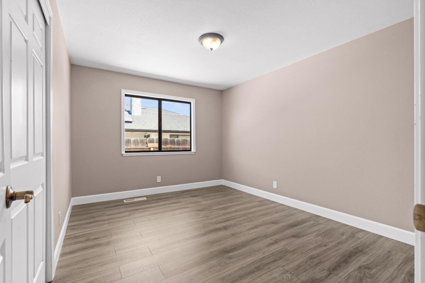 Hollister, California, 95023, United States, 3 Bedrooms Bedrooms, ,2 BathroomsBathrooms,Residential,For Sale,1903543