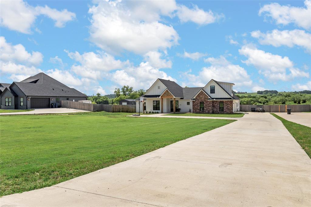 Moody, Texas, 76557, United States, 5 Bedrooms Bedrooms, ,4 BathroomsBathrooms,Residential,For Sale,1847526