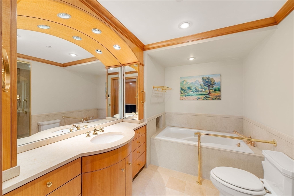 Boston, Massachusetts, 02116, United States, 1 Bedroom Bedrooms, ,2 BathroomsBathrooms,Residential,For Sale,1787577