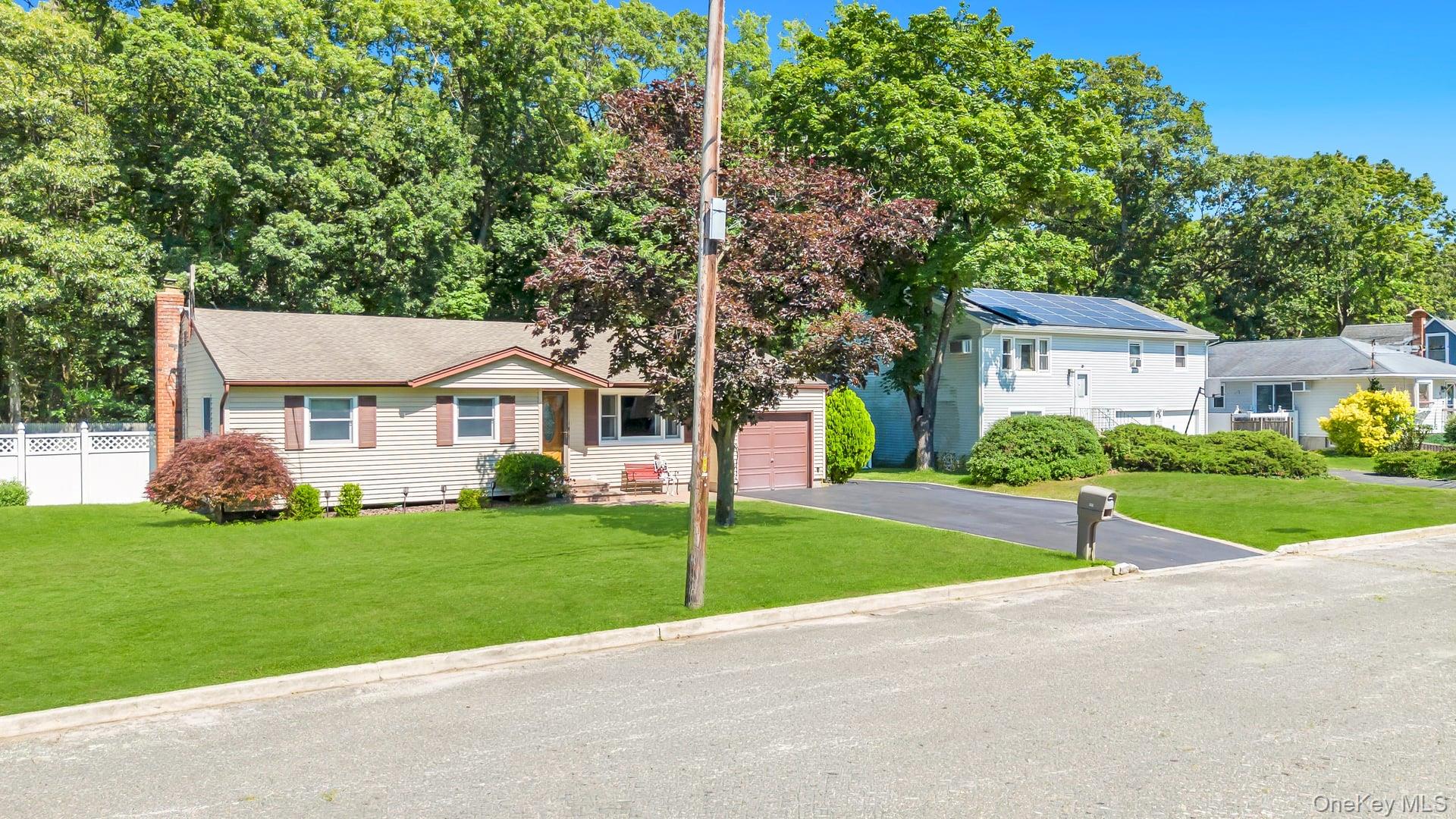 Walter Dr, Nesconset, NY 11767 #1