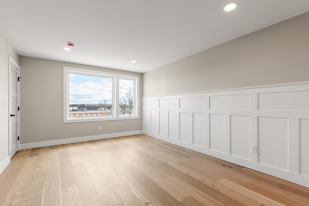 Waltham, Massachusetts, 02453, United States, 8 Bedrooms Bedrooms, ,8 BathroomsBathrooms,Residential,For Sale,1912602
