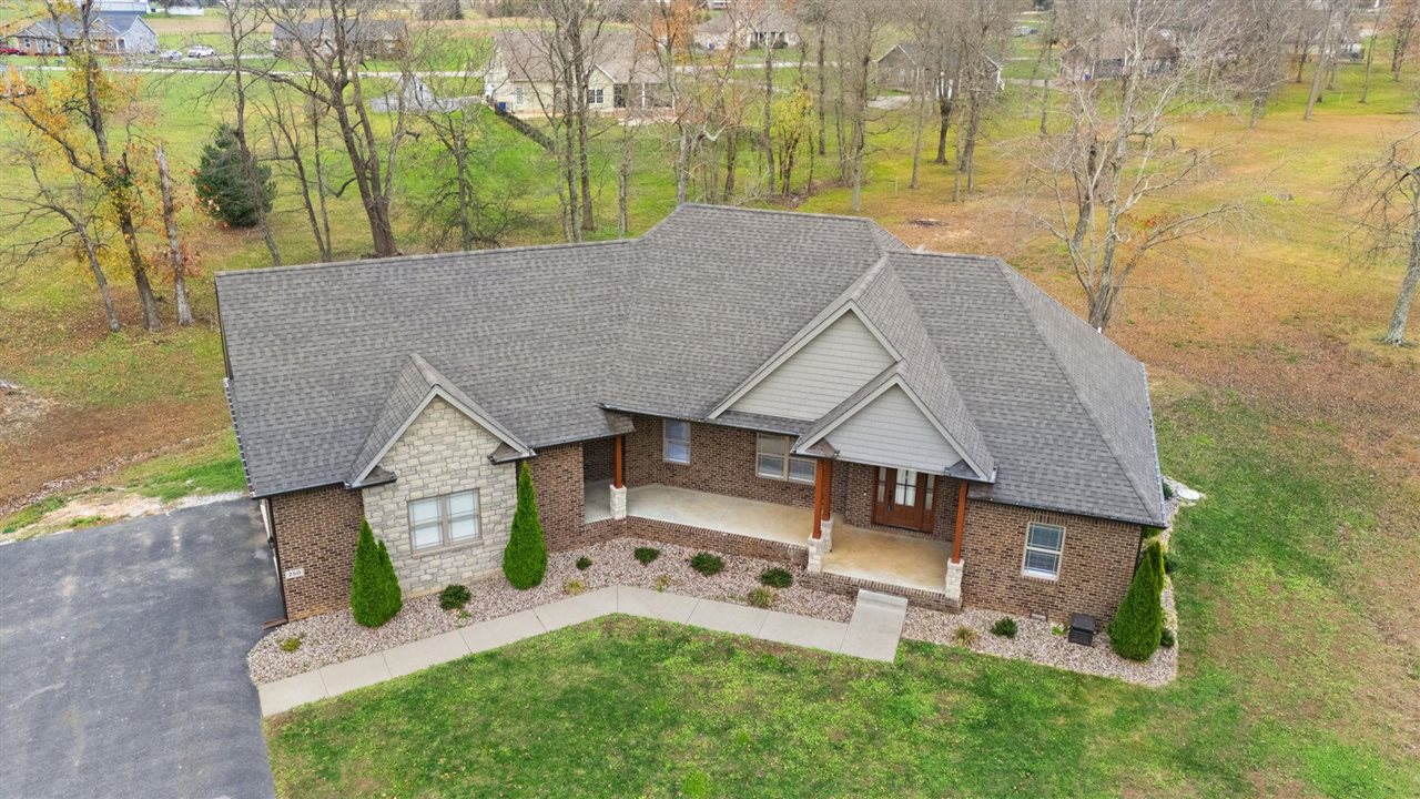 Smiths Grove, Kentucky, 42171, United States, 4 Bedrooms Bedrooms, ,3 BathroomsBathrooms,Residential,For Sale,1901805