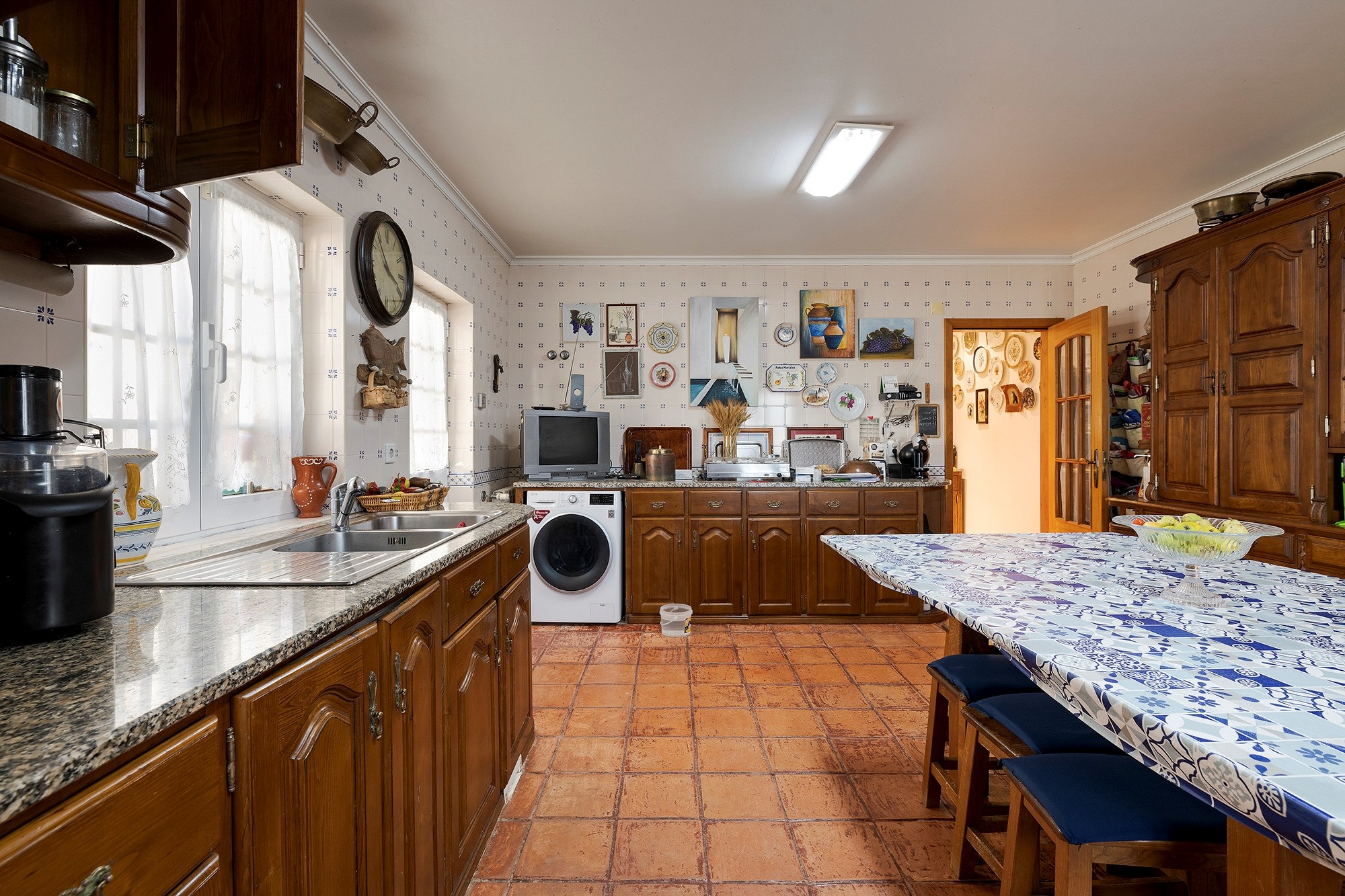 Setúbal, Setúbal, 2925-467, PT, 4 Bedrooms Bedrooms, ,3 BathroomsBathrooms,Residential,For Sale,1700272