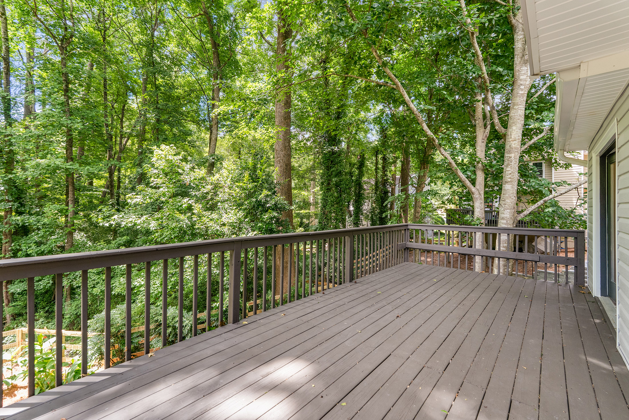  Exceptional Value in Mannings Ridge with Major Updates Throughout - 物件實景