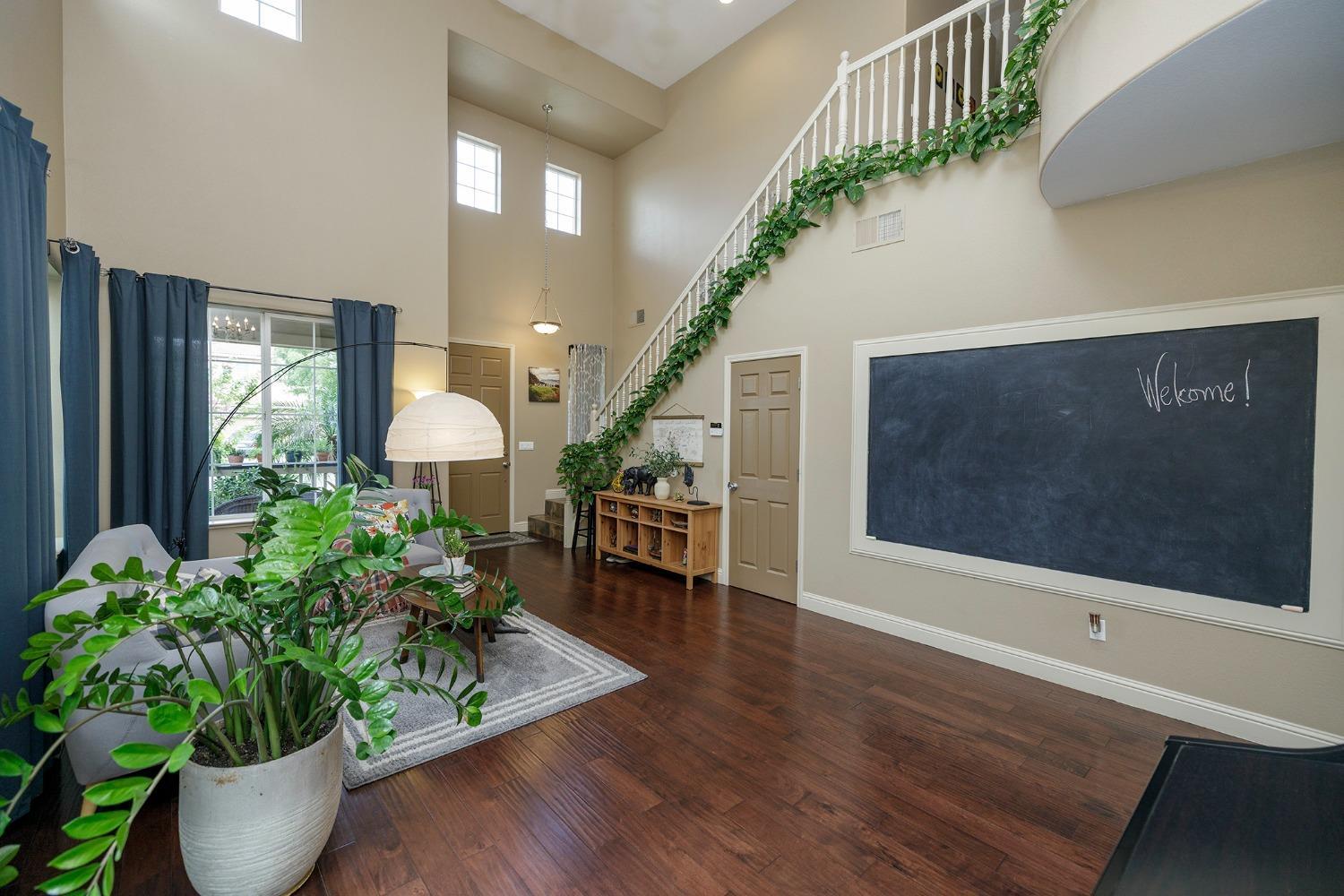 Riverbank, California, 95367, United States, 5 Bedrooms Bedrooms, ,3 BathroomsBathrooms,Residential,For Sale,1927797
