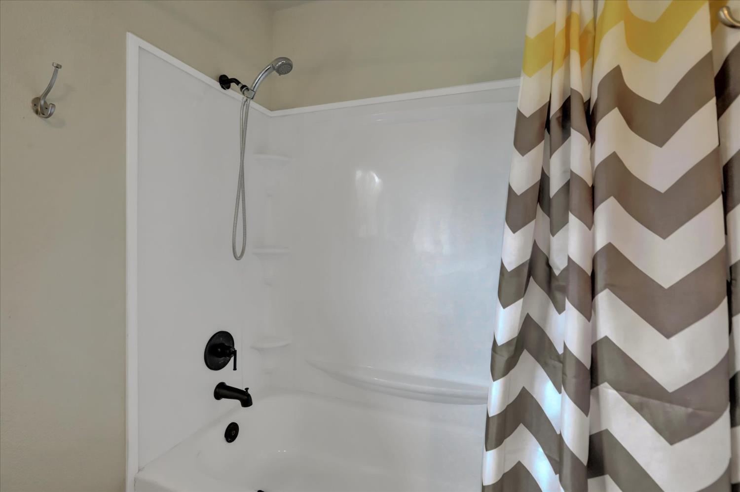 Penn Valley, California, 95946, United States, 3 Bedrooms Bedrooms, ,3 BathroomsBathrooms,Residential,For Sale,1979981