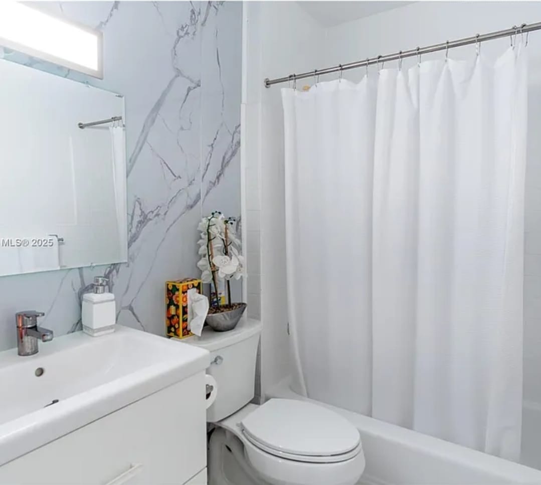 Miami, Florida, 33129, United States, 2 Bedrooms Bedrooms, ,2 BathroomsBathrooms,Residential,For Sale,1996383