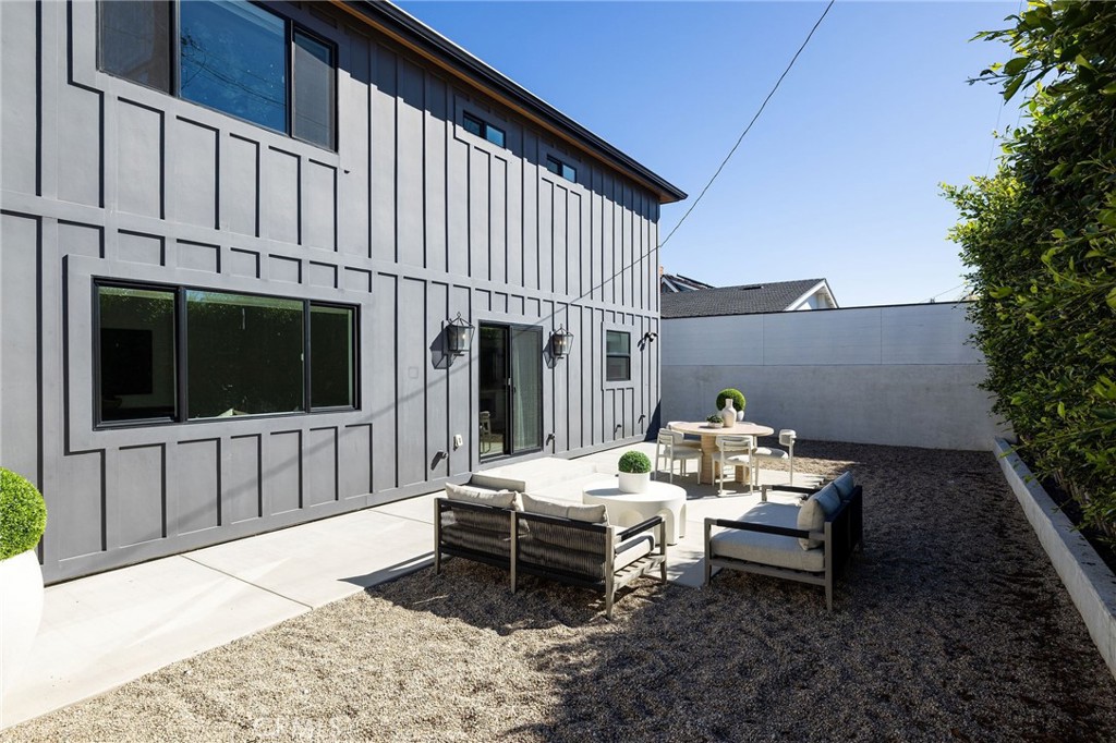 Seal Beach, California, 90740, United States, 5 Bedrooms Bedrooms, ,3 BathroomsBathrooms,Residential,For Sale,1988000