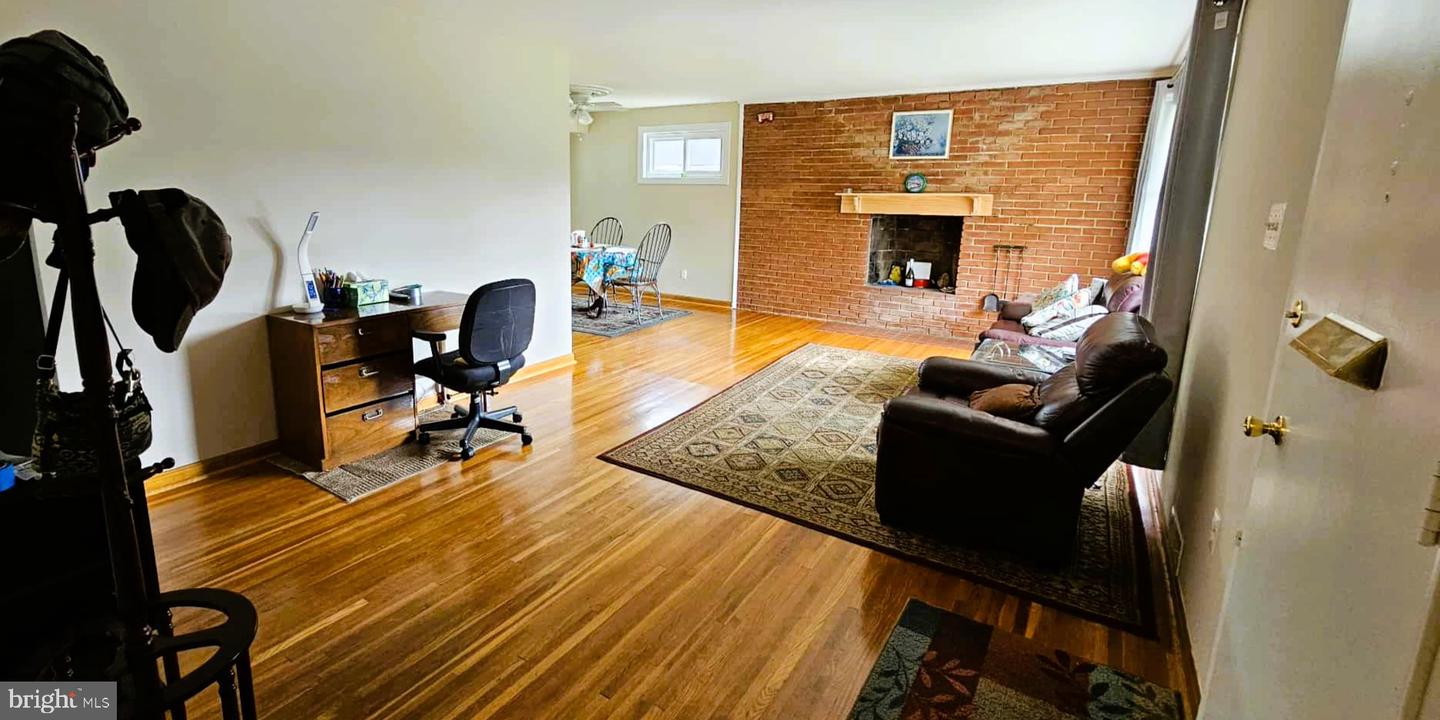Annandale, Virginia, 22003, United States, 4 Bedrooms Bedrooms, ,3 BathroomsBathrooms,Residential,For Sale,1866164
