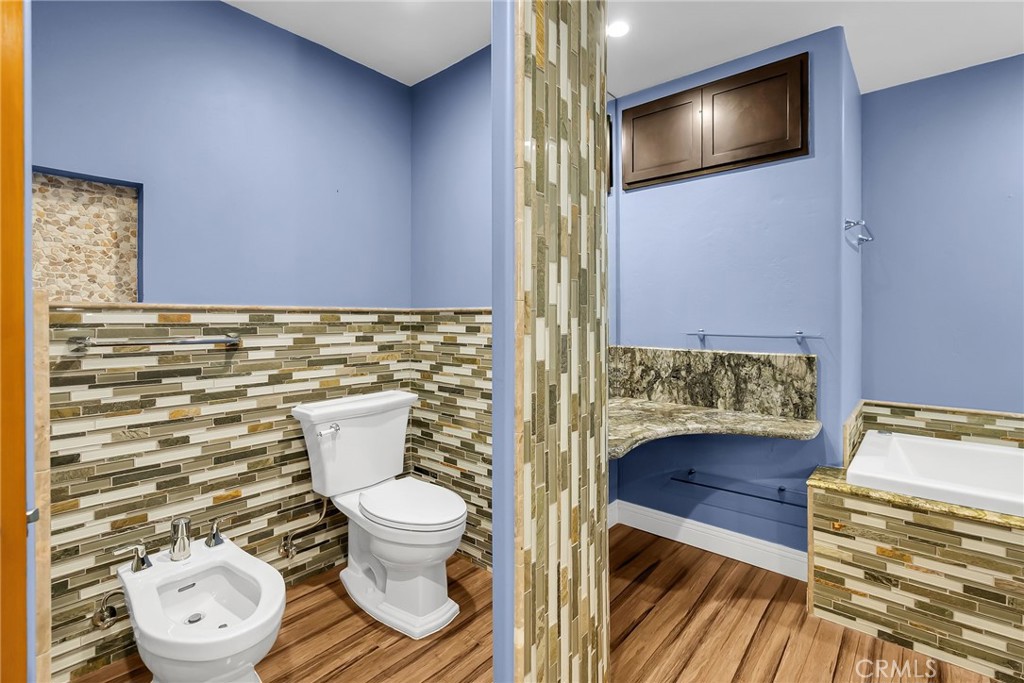 Jurupa Valley, California, 92509, United States, 3 Bedrooms Bedrooms, ,2 BathroomsBathrooms,Residential,For Sale,1939964