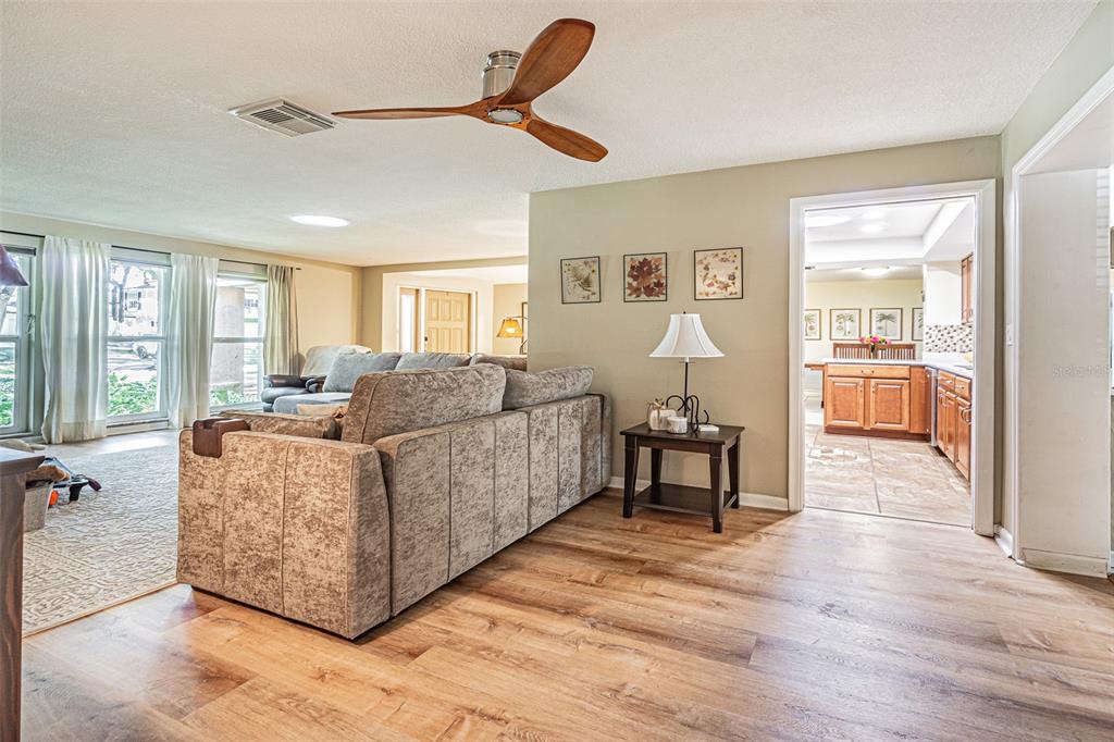 Palm Harbor, Florida, 34683, United States, 4 Bedrooms Bedrooms, ,3 BathroomsBathrooms,Residential,For Sale,1974920