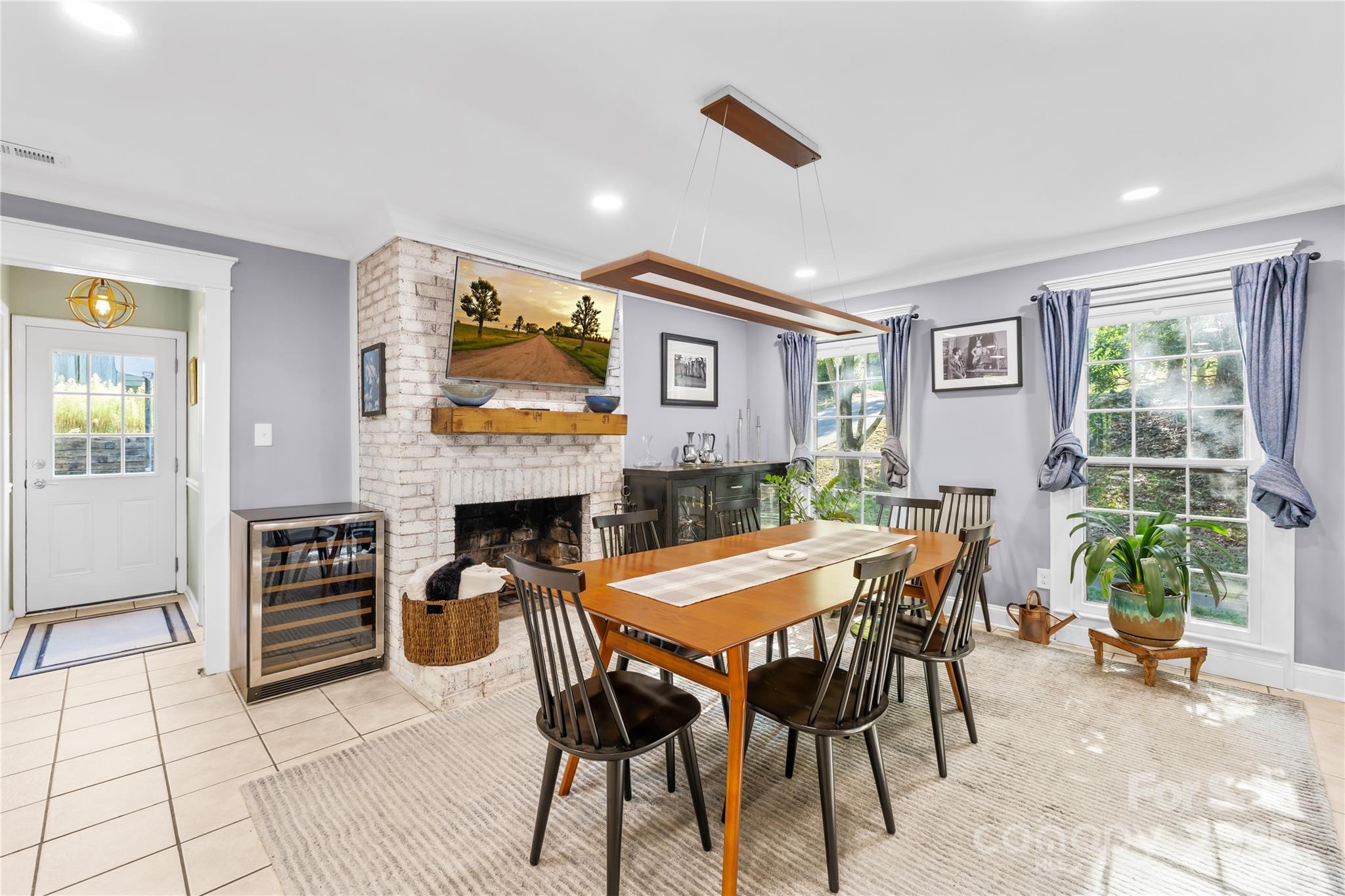 Matthews, North Carolina, 28105, United States, 3 Bedrooms Bedrooms, ,3 BathroomsBathrooms,Residential,For Sale,1948872