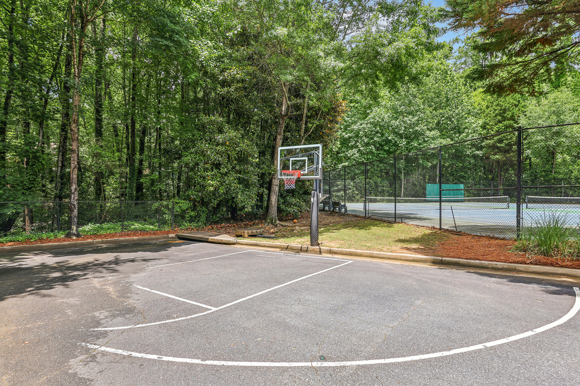  Beautifully Renovated Home in Olde Vinings Mill Neighborhood - 物件實景