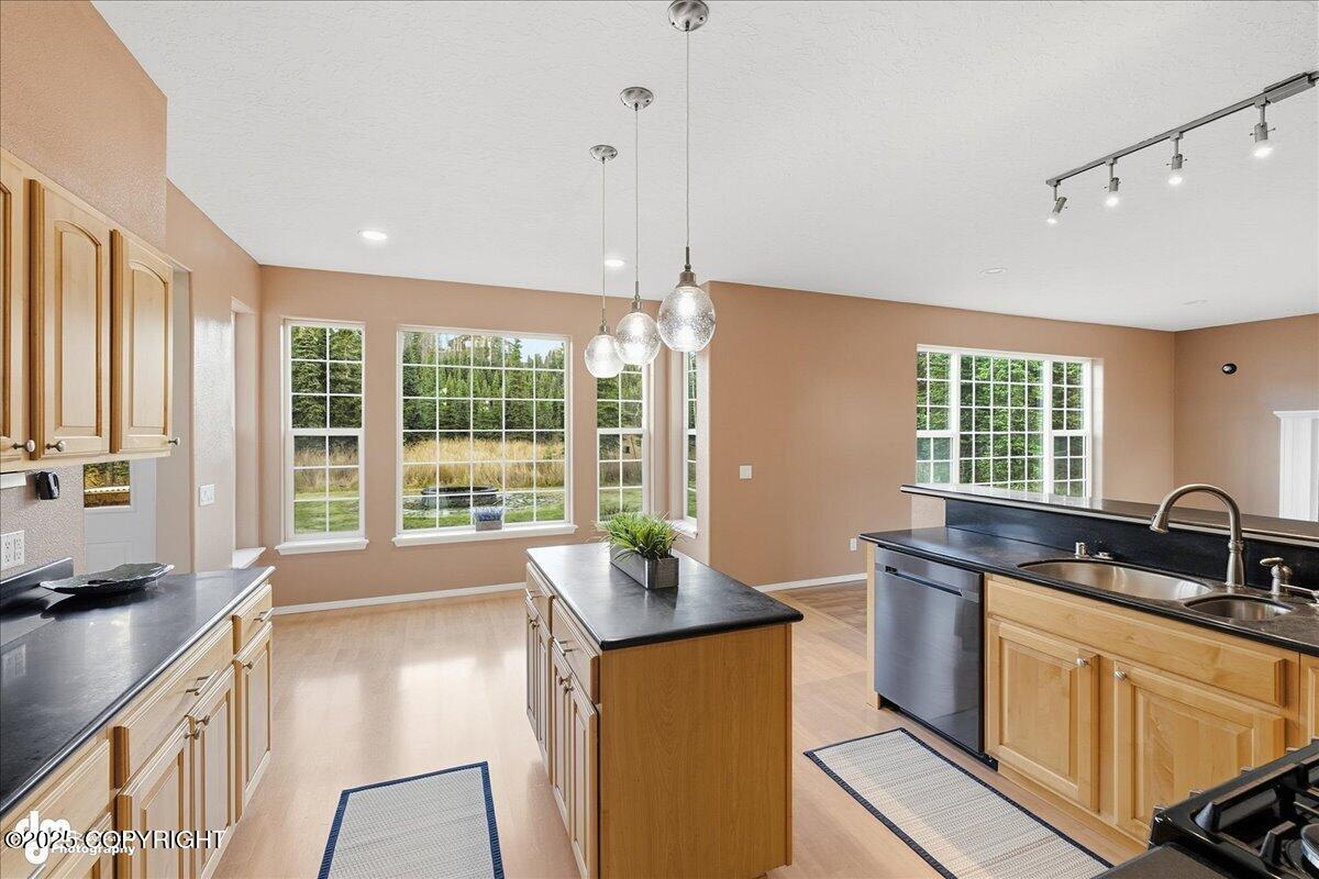 Sterling, Alaska, 99672, United States, 4 Bedrooms Bedrooms, ,3 BathroomsBathrooms,Residential,For Sale,1974036