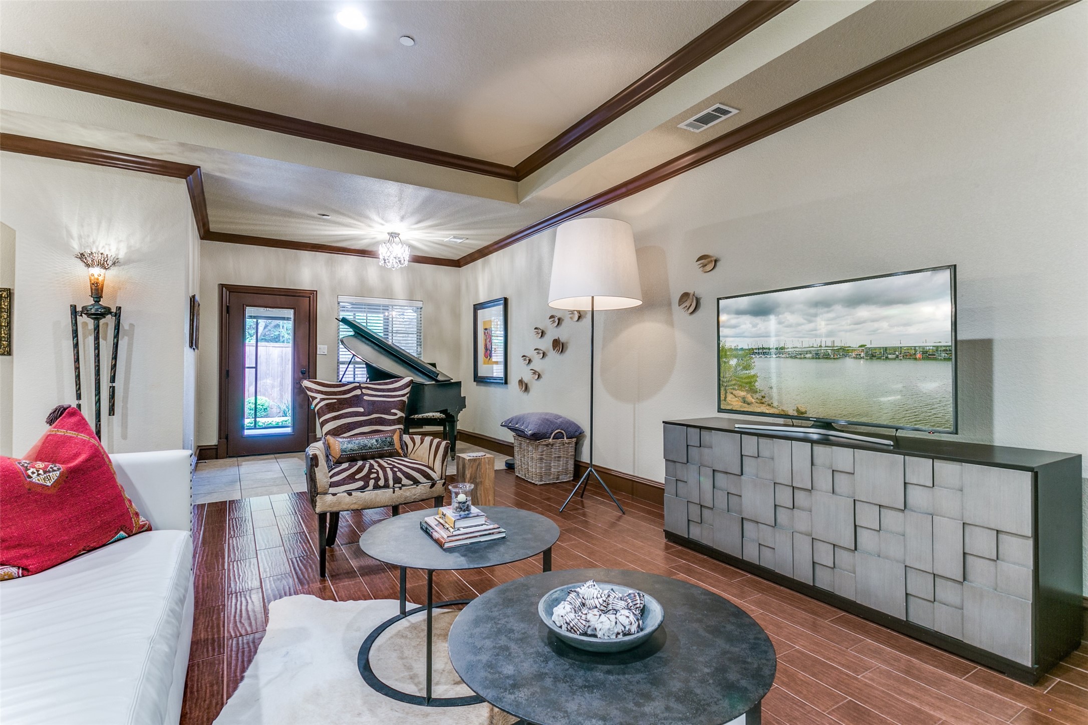 Grapevine, Texas, 76051, United States, 3 Bedrooms Bedrooms, ,2 BathroomsBathrooms,Residential,For Sale,1857561