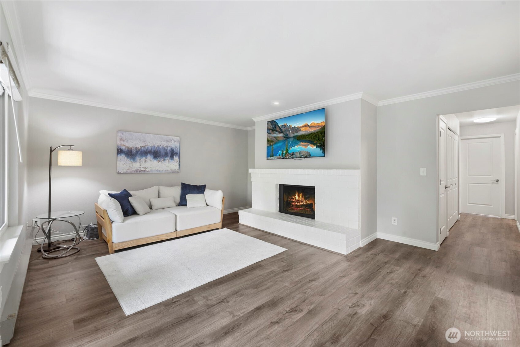 Kirkland, Washington, 98034, United States, 2 Bedrooms Bedrooms, ,1 BathroomBathrooms,Residential,For Sale,1906661