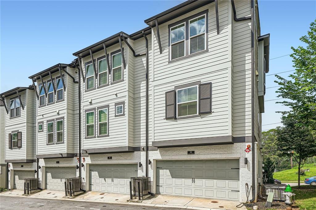 Decatur, Georgia, 30030, United States, 3 Bedrooms Bedrooms, ,5 BathroomsBathrooms,Residential,For Sale,1942093