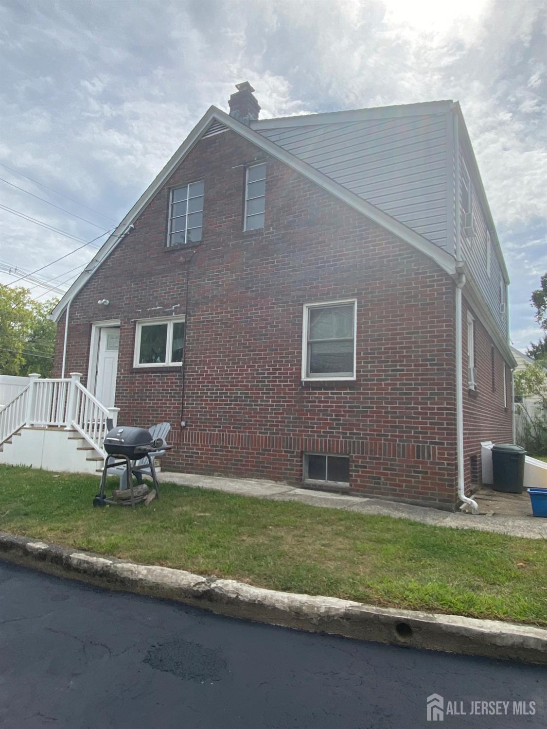 East Brunswick, New Jersey, 08816, United States, 5 Bedrooms Bedrooms, ,2 BathroomsBathrooms,Residential,For Sale,1956516