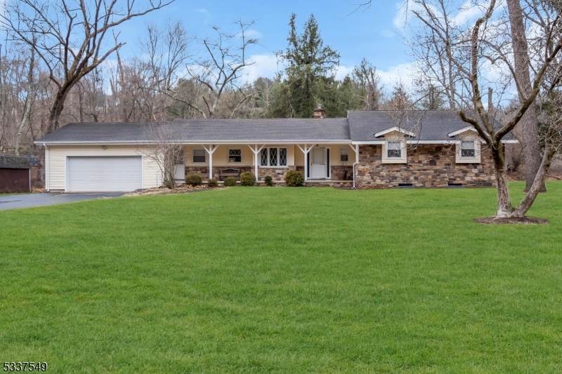 Raritan Twp., New Jersey, 08822, United States, 3 Bedrooms Bedrooms, ,2 BathroomsBathrooms,Residential,For Sale,1951157