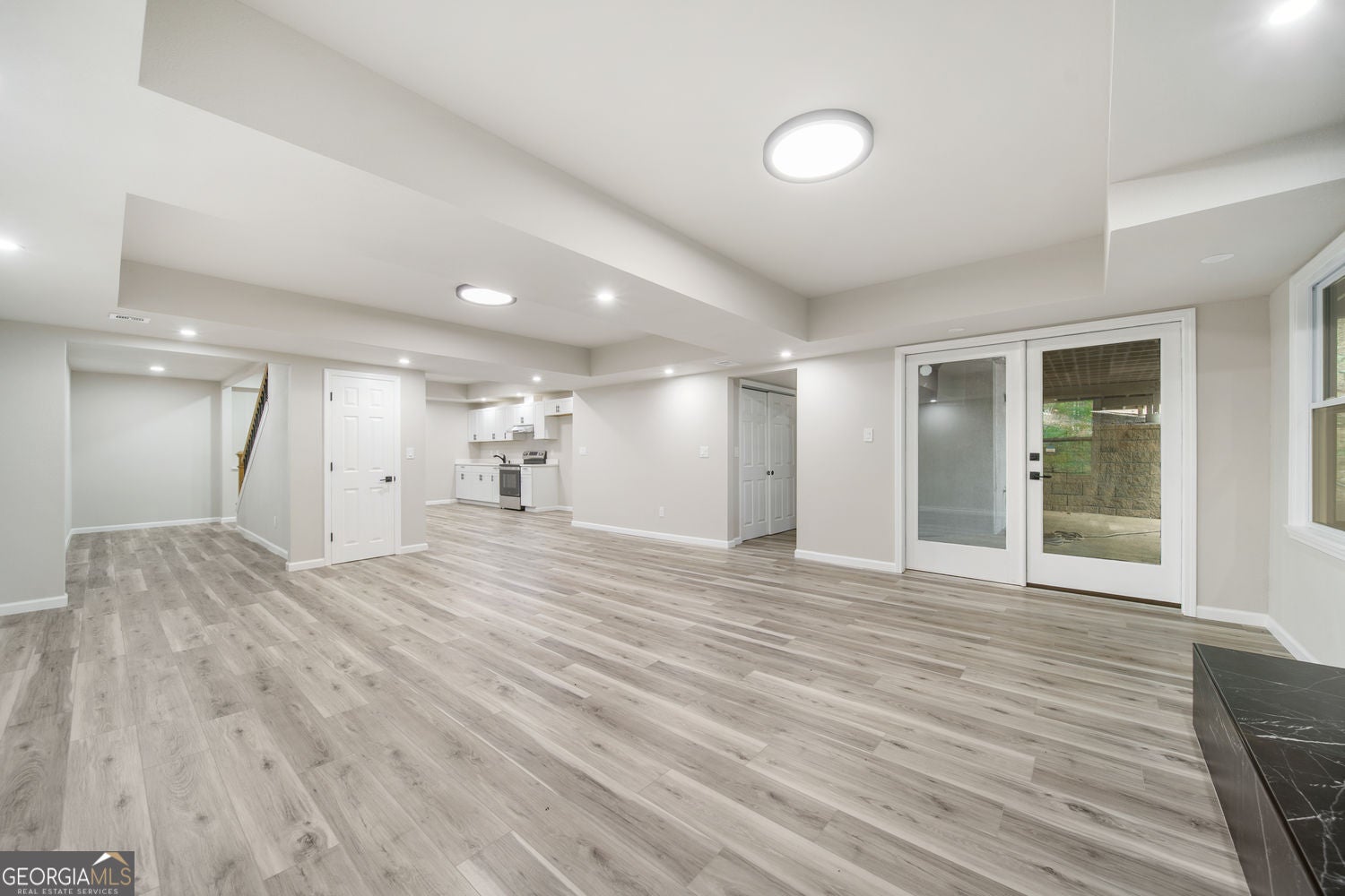 Atlanta, Georgia, 30350, United States, 8 Bedrooms Bedrooms, ,6 BathroomsBathrooms,Residential,For Sale,1992514