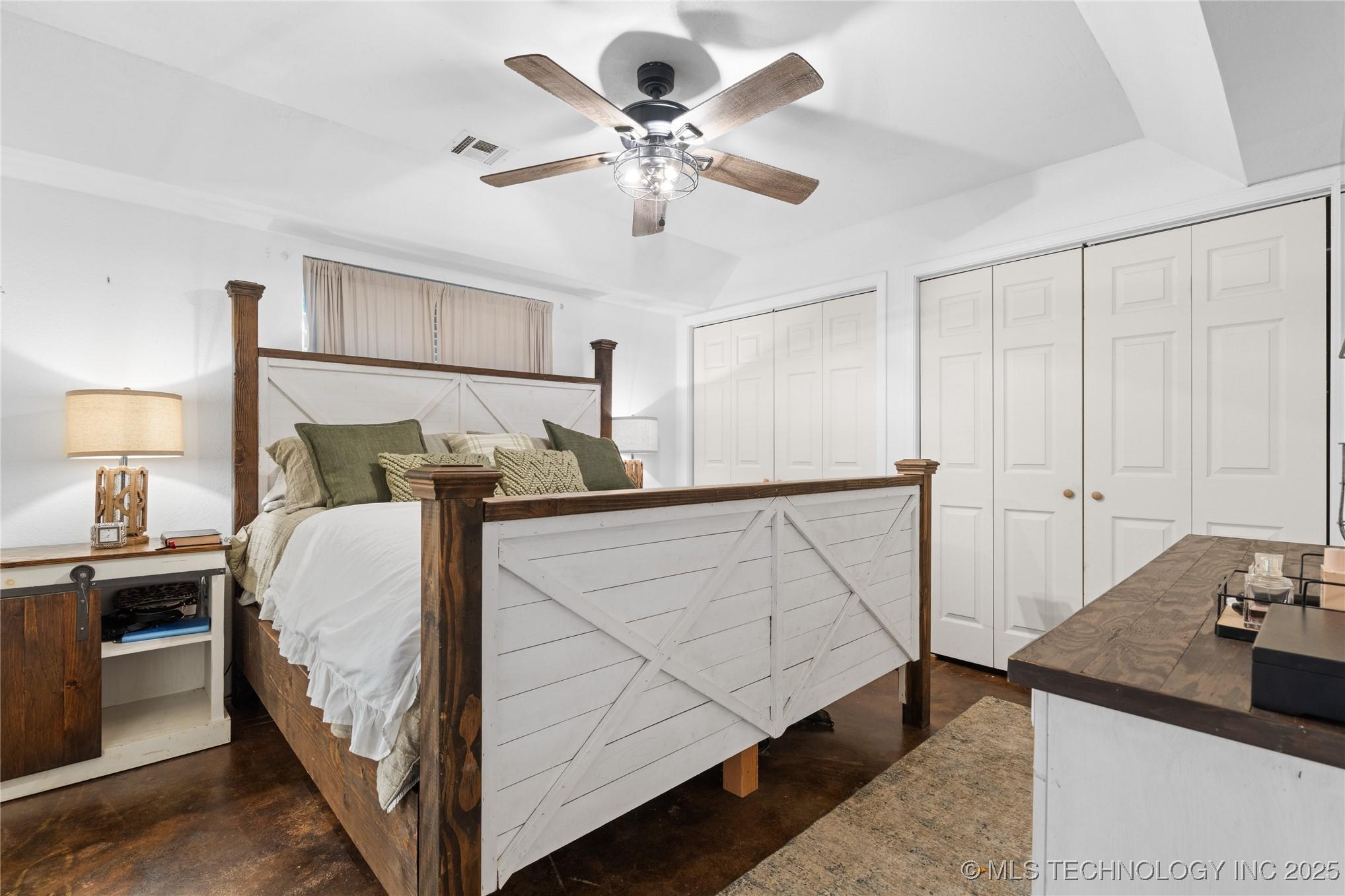 Webbers Falls, Oklahoma, 74470, United States, 3 Bedrooms Bedrooms, ,2 BathroomsBathrooms,Residential,For Sale,1943174