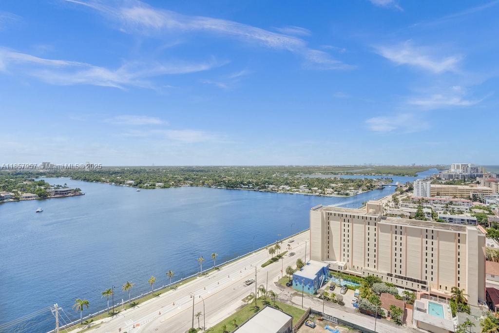 Hollywood, Florida, 33019, United States, 2 Bedrooms Bedrooms, ,2 BathroomsBathrooms,Residential,For Sale,1918580