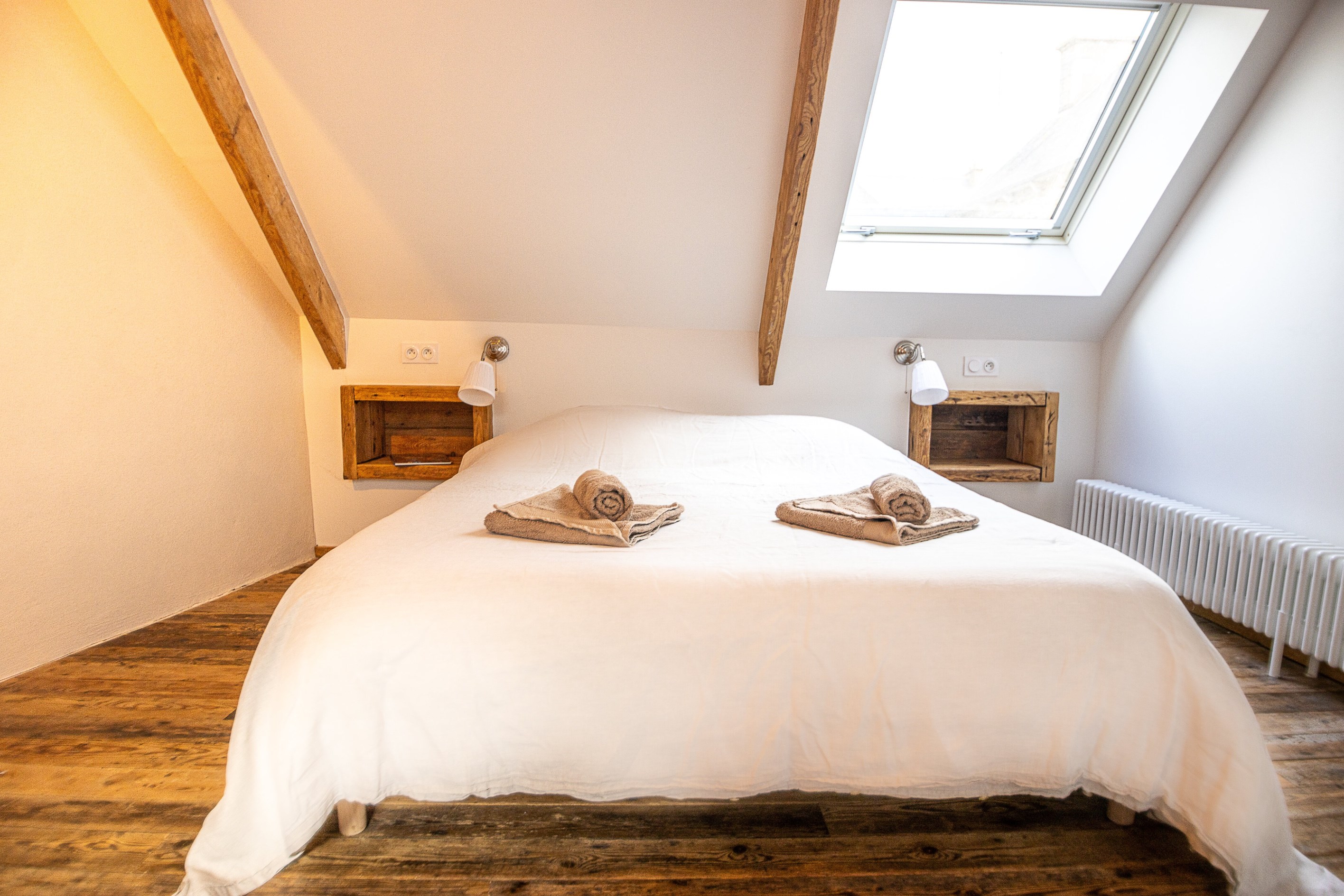  Paimpol - Elegant character townhouse with modern comforts, just a stone