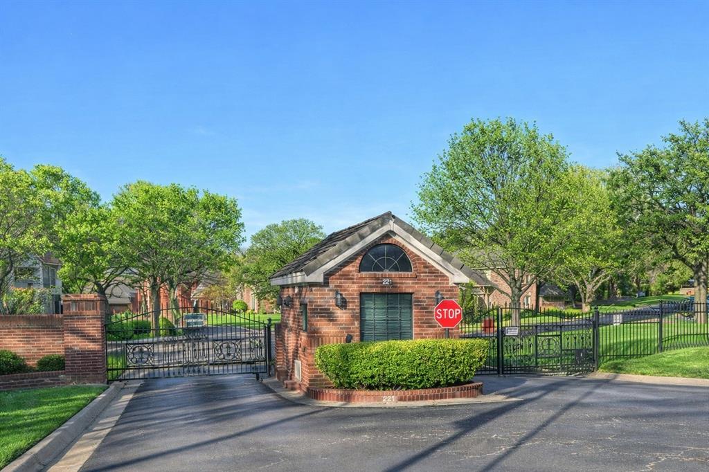 Arlington, Texas, 76013, United States, 3 Bedrooms Bedrooms, ,4 BathroomsBathrooms,Residential,For Sale,2027949