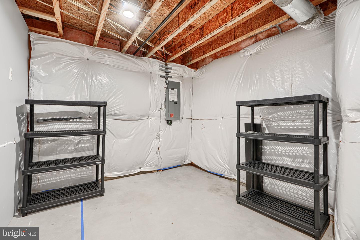 Glen Burnie, Maryland, 21060, United States, 4 Bedrooms Bedrooms, ,4 BathroomsBathrooms,Residential,For Sale,1983515