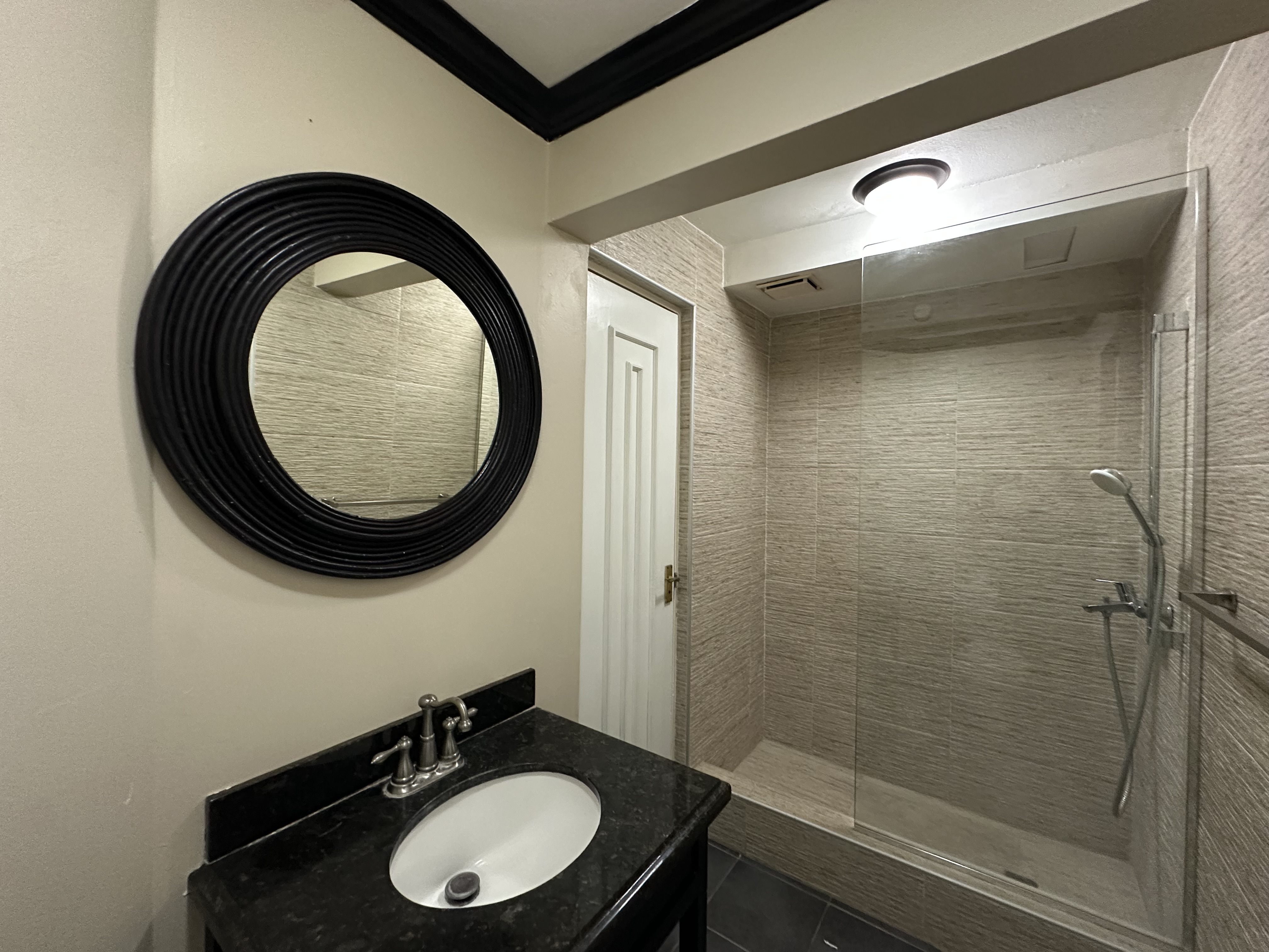 Kingston 6, JM, 3 Bedrooms Bedrooms, ,4 BathroomsBathrooms,Residential,For Sale,1901284
