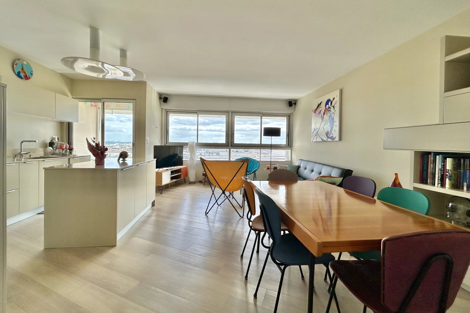 Bordeaux, New Aquitaine, 33000, FR, 3 Bedrooms Bedrooms, ,4 BathroomsBathrooms,Residential,For Sale,1848748