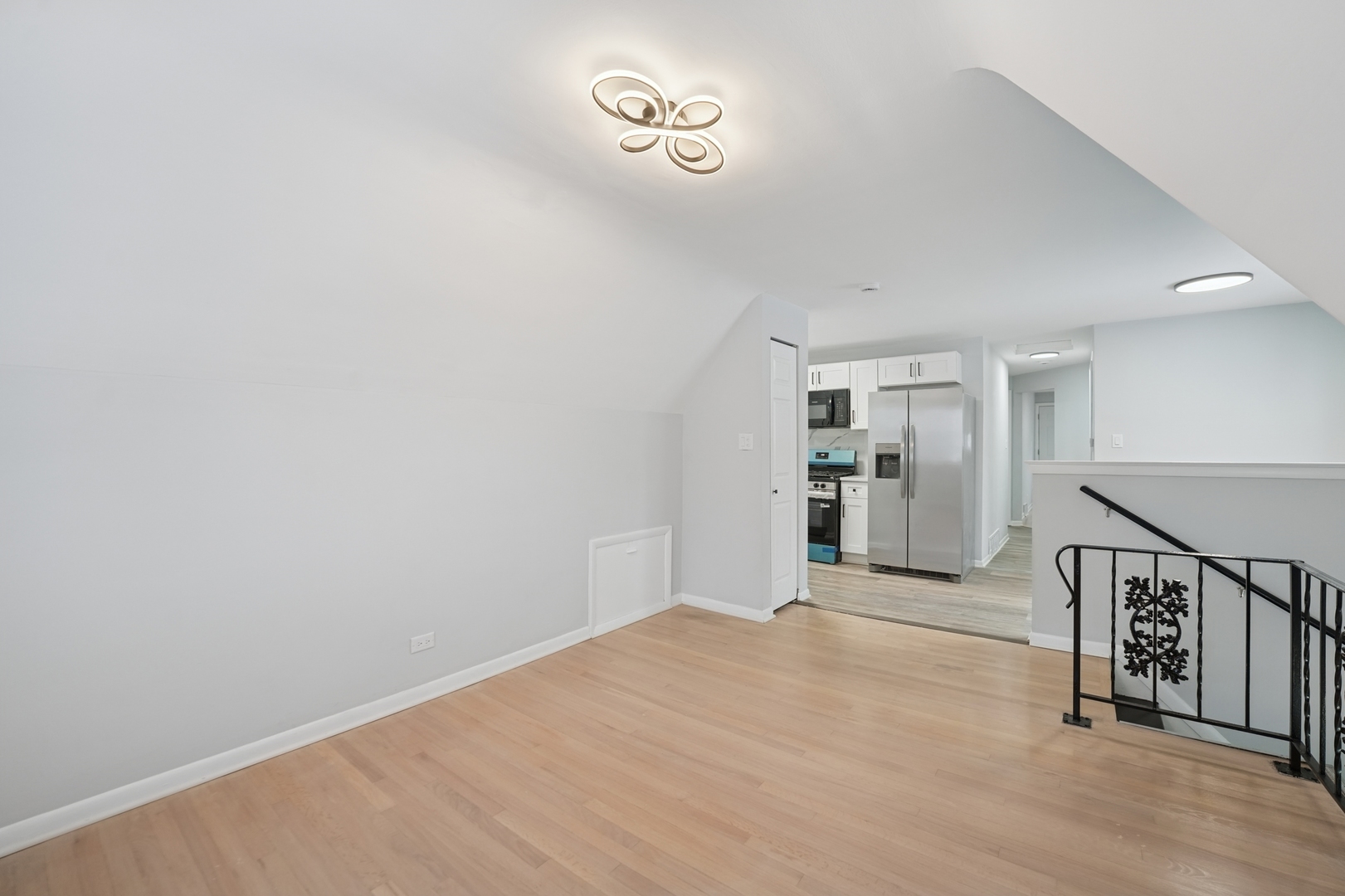 Cicero, Illinois, 60804, United States, 8 Bedrooms Bedrooms, ,Residential,For Sale,2000949