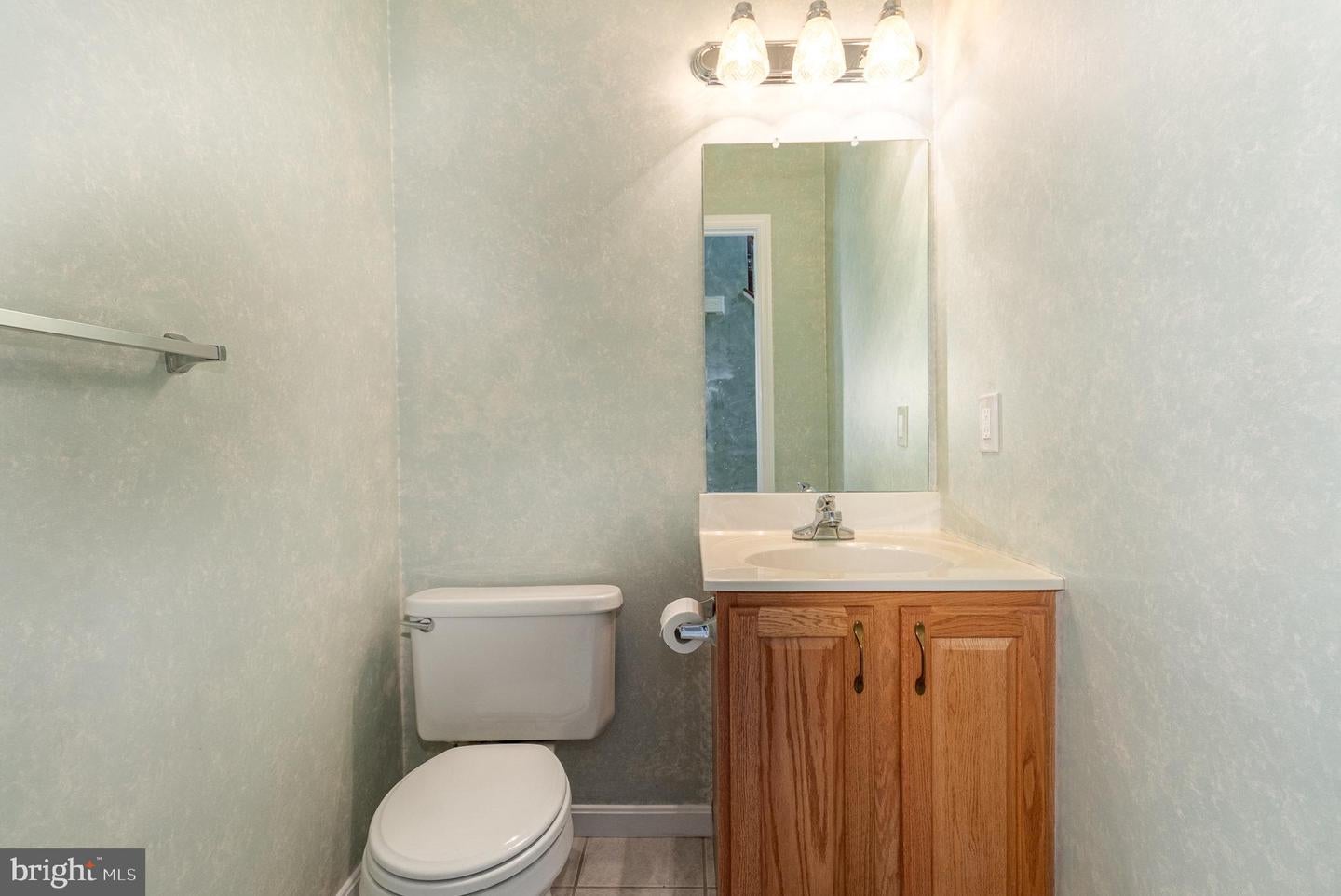 HUMMELSTOWN, Pennsylvania, 17036, United States, 4 Bedrooms Bedrooms, ,3 BathroomsBathrooms,Residential,For Sale,1974344