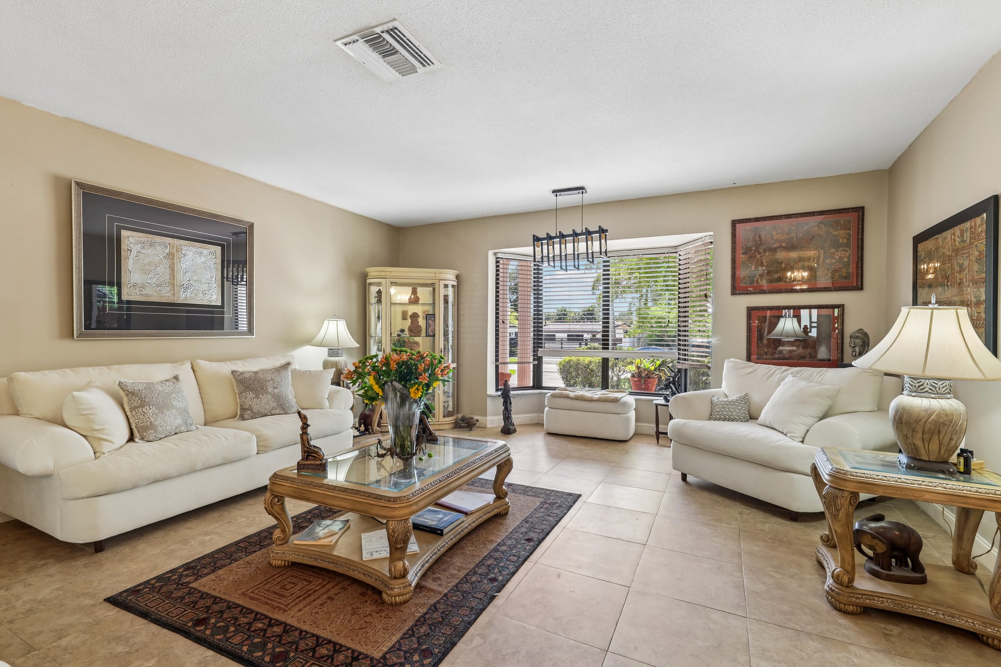  19805 NE 22nd Ave, Miami, FL, 33180 - 物件實景
