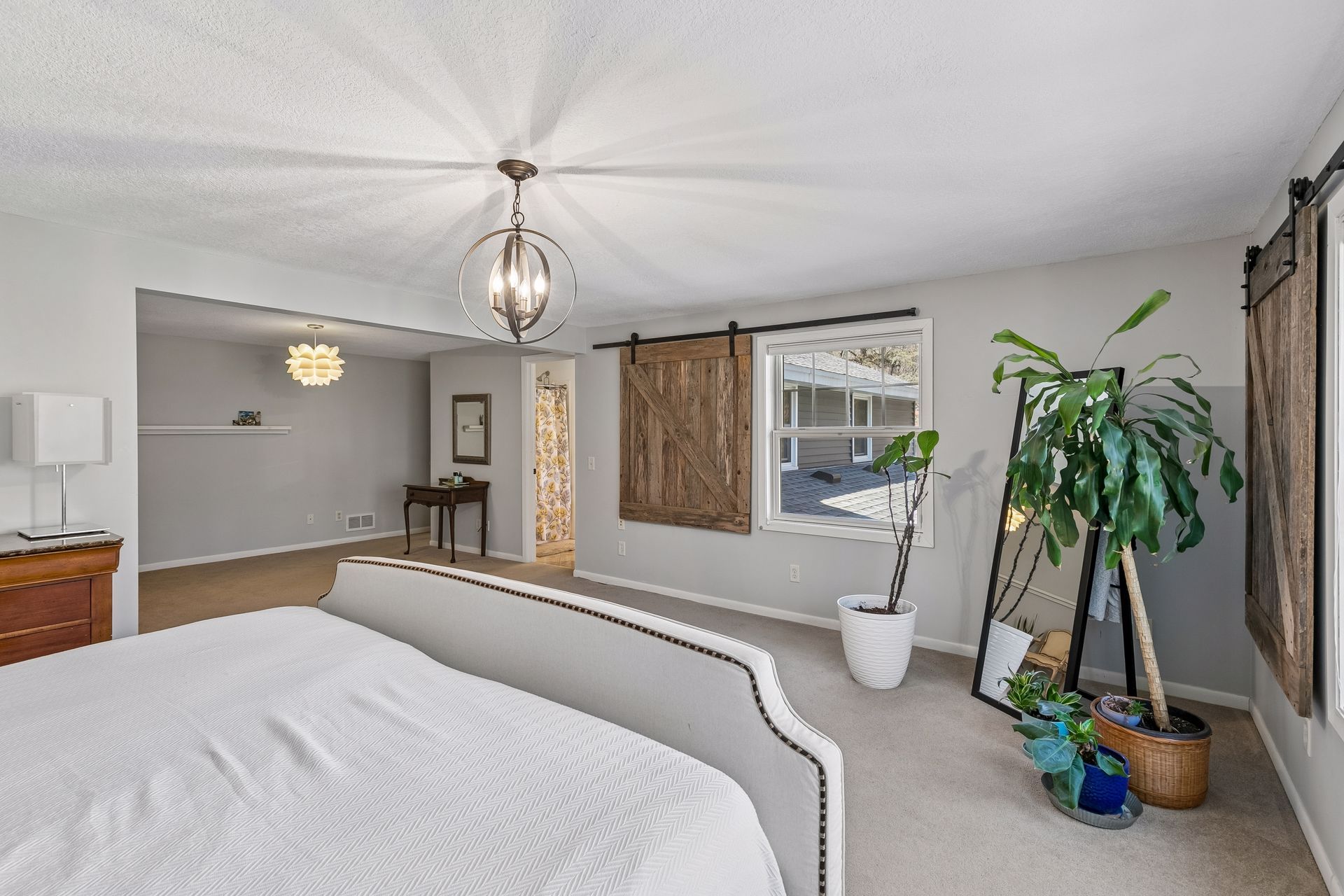  Resort-Style Living with Spectacular Pool and Thoughtfully Designed Spaces - 物件實景