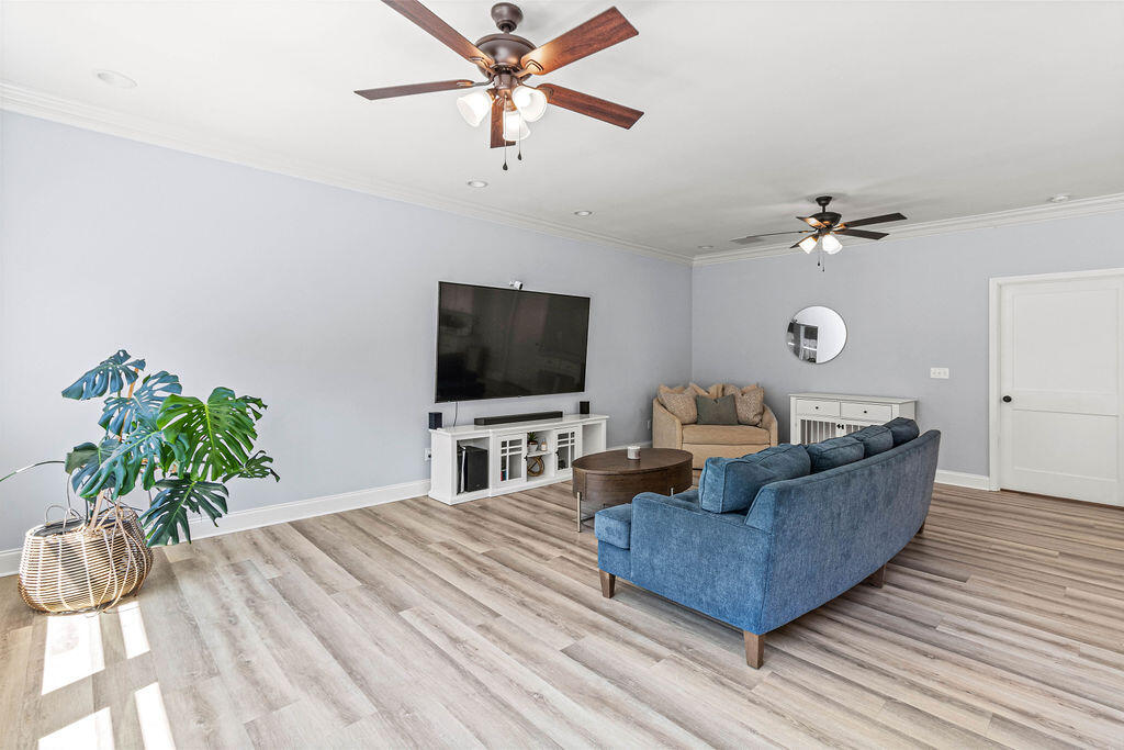 Shalimar, Florida, 32579, United States, 4 Bedrooms Bedrooms, ,3 BathroomsBathrooms,Residential,For Sale,1950099