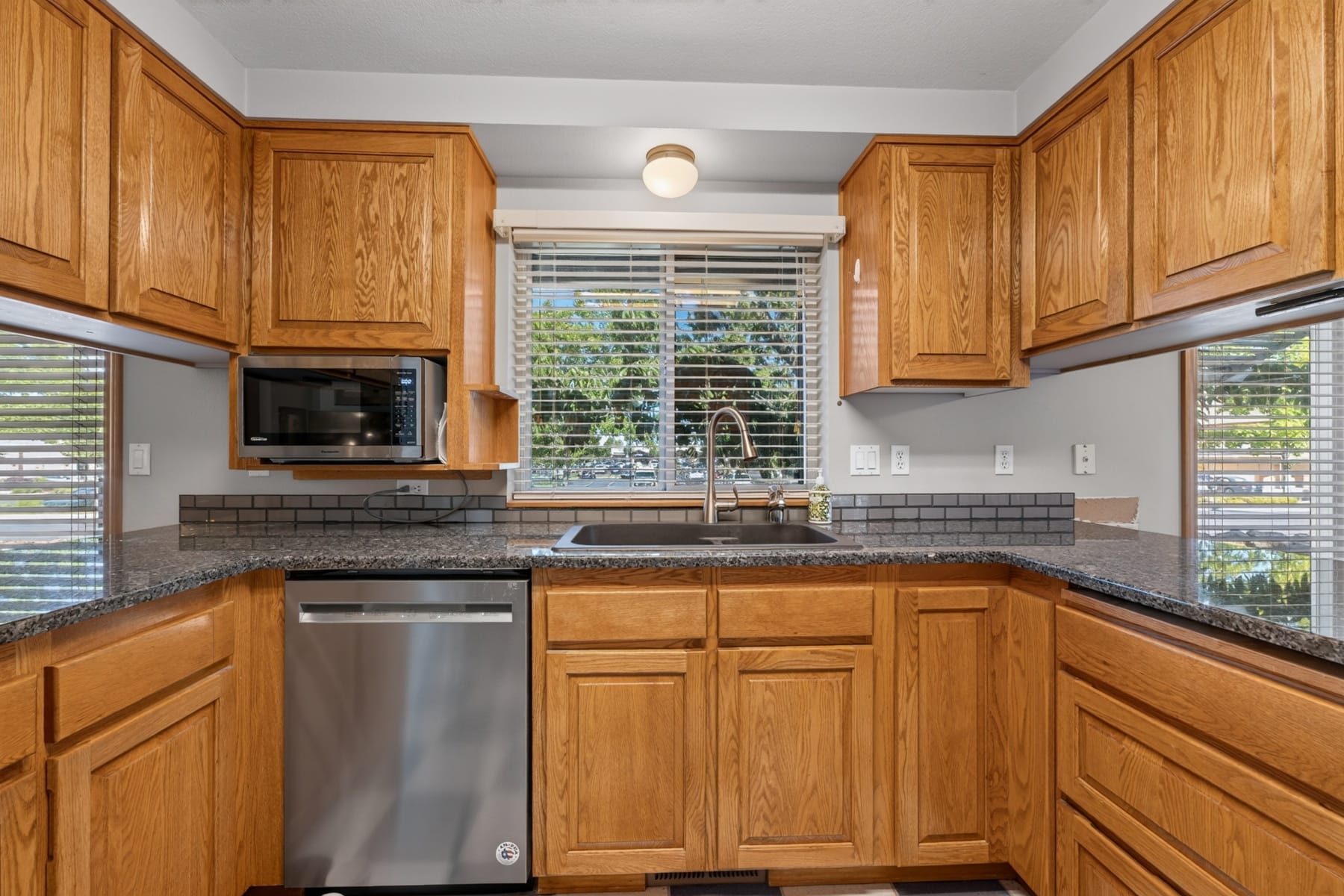  854 SW 23rd Court Redmond, OR 97756 - 物件實景