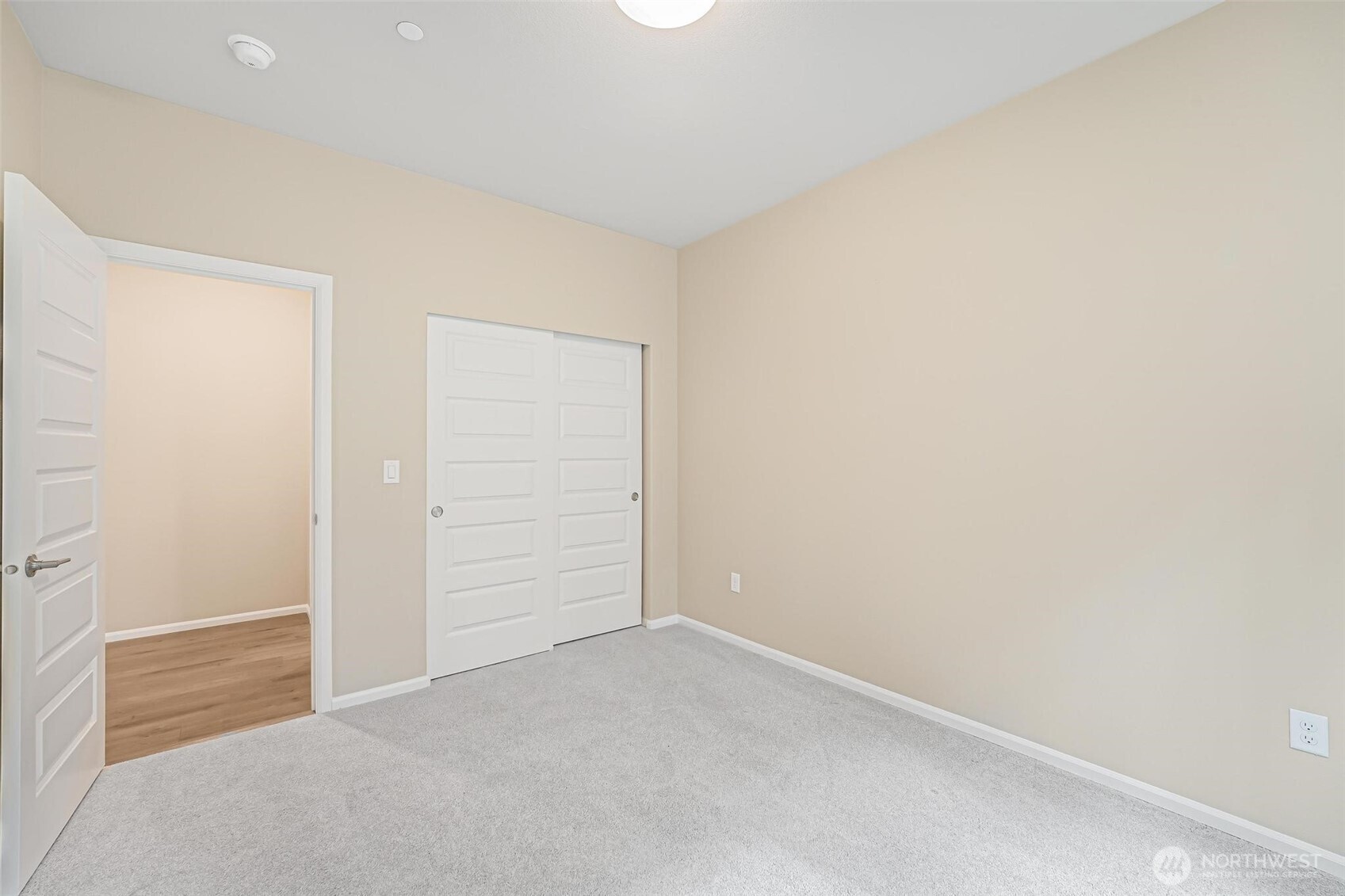 Maple Valley, Washington, 98010, United States, 5 Bedrooms Bedrooms, ,2 BathroomsBathrooms,Residential,For Sale,1917567