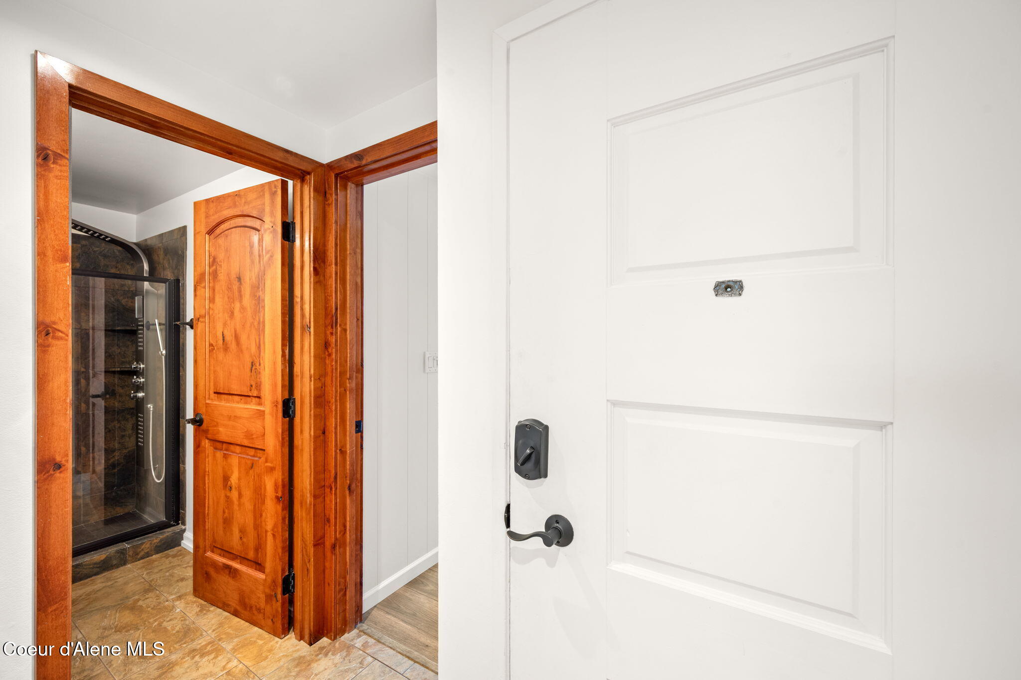 Sandpoint, Idaho, 83864, United States, 2 Bedrooms Bedrooms, ,Residential,For Sale,1999748