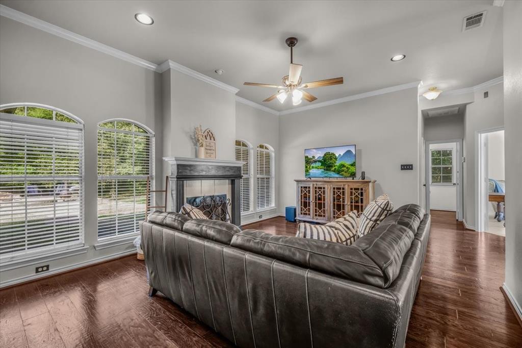 Oak Point, Texas, 75068, United States, 3 Bedrooms Bedrooms, ,3 BathroomsBathrooms,Residential,For Sale,1974311