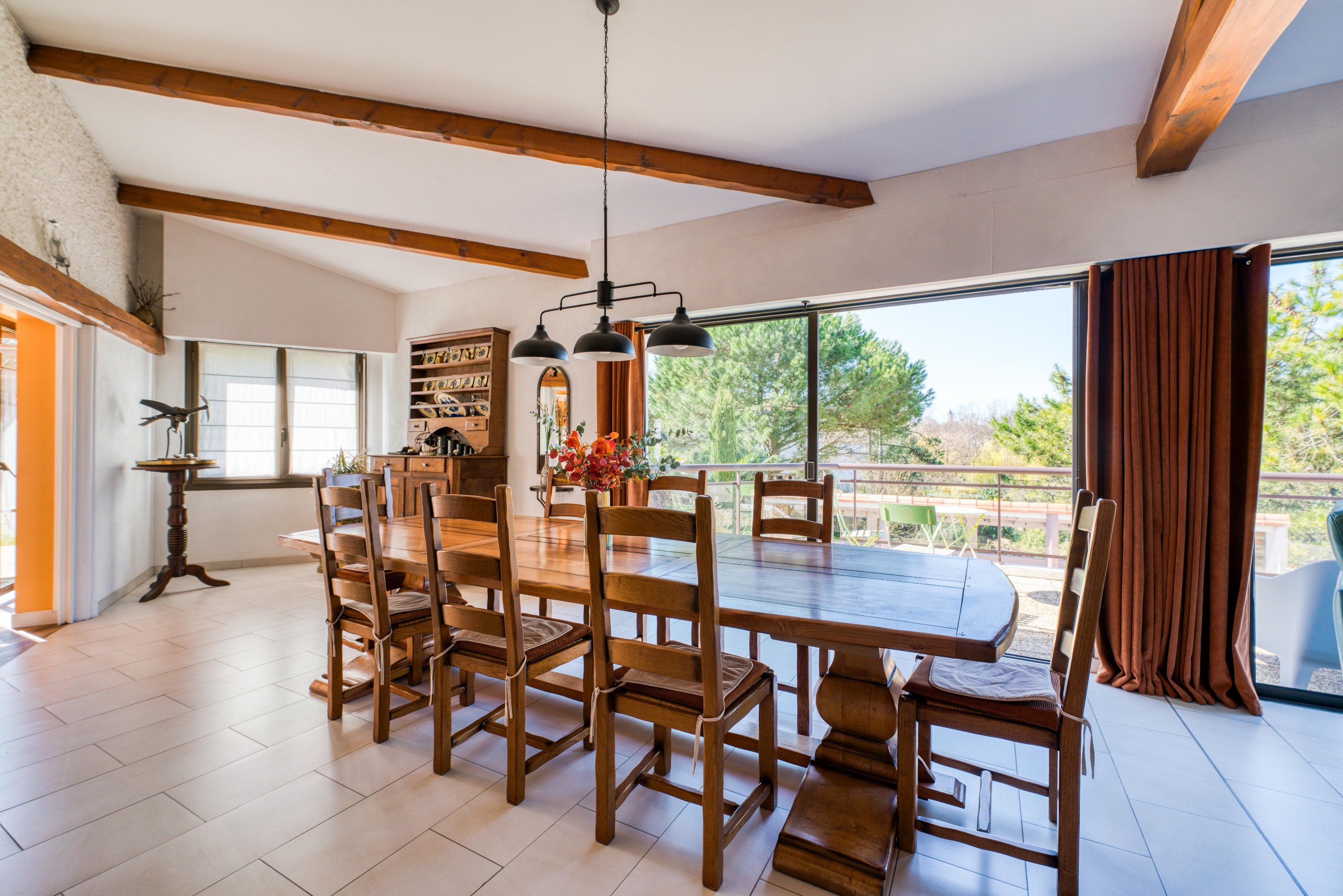  ELEGANT FAMILY VILLA WITH POOL AND LARGE GROUNDS JUST STEPS FROM NAUZAN BEACH - 物件實景